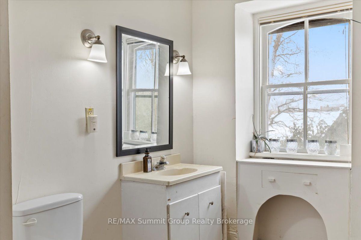 13 Collingwood Street Property Photo 23