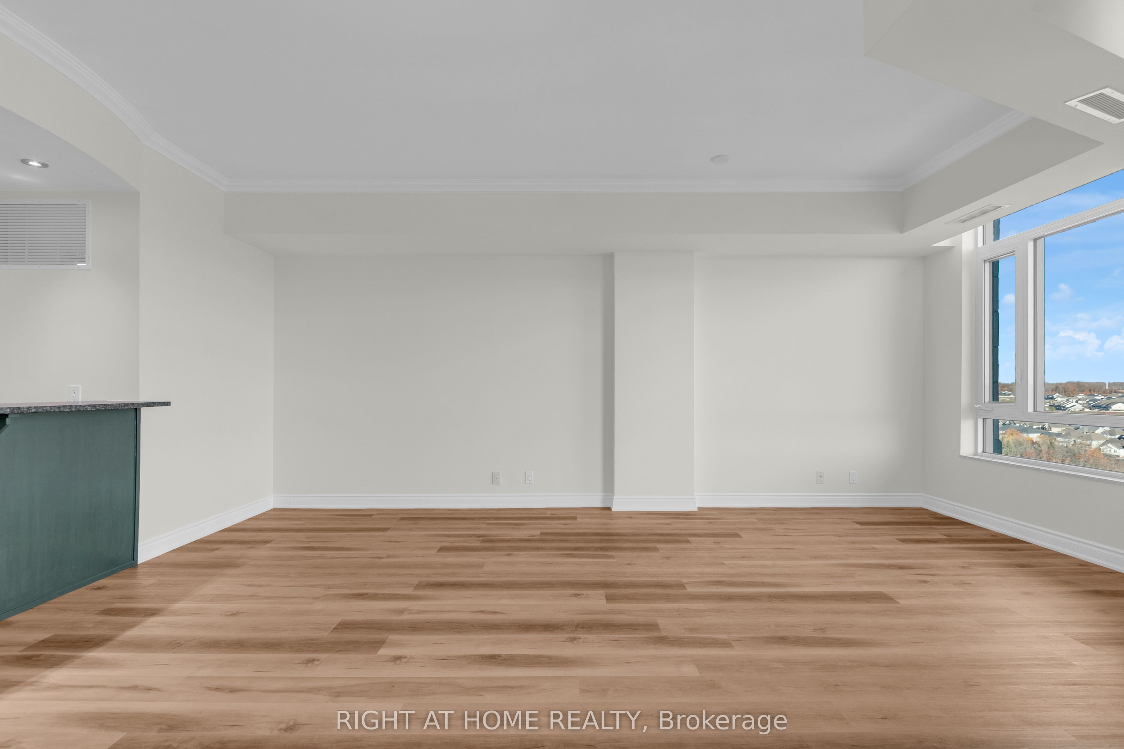 100 Inlet Private 1506 Property Photo 11