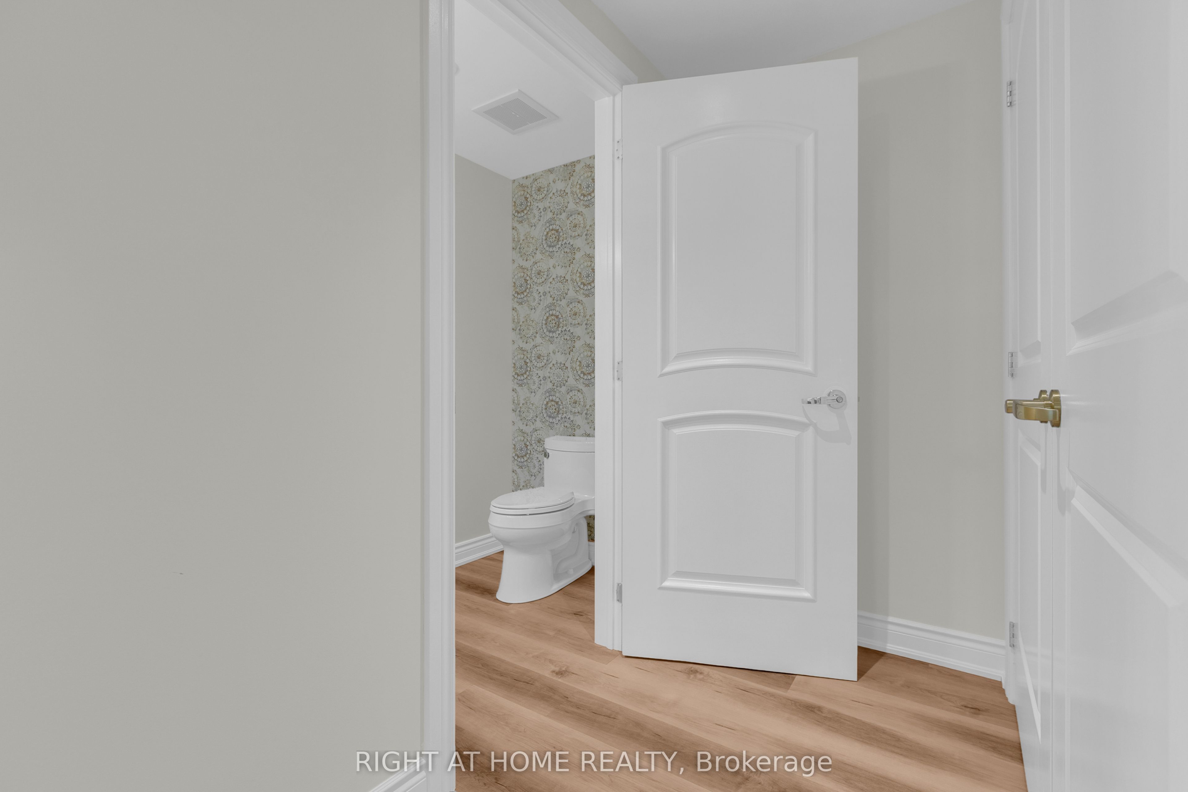 100 Inlet Private 1506 Property Photo 23