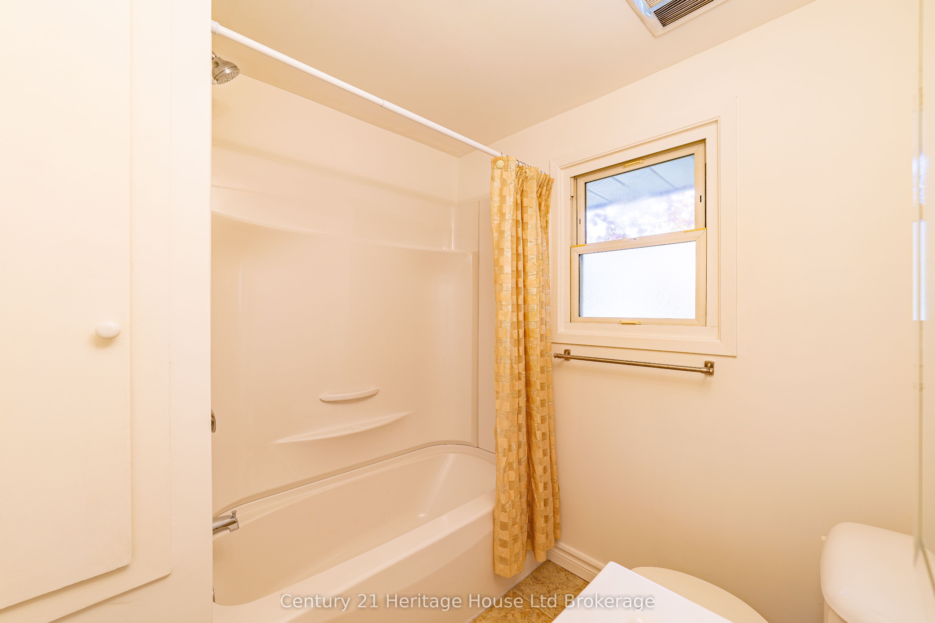 200 Delatre Street Property Photo 24