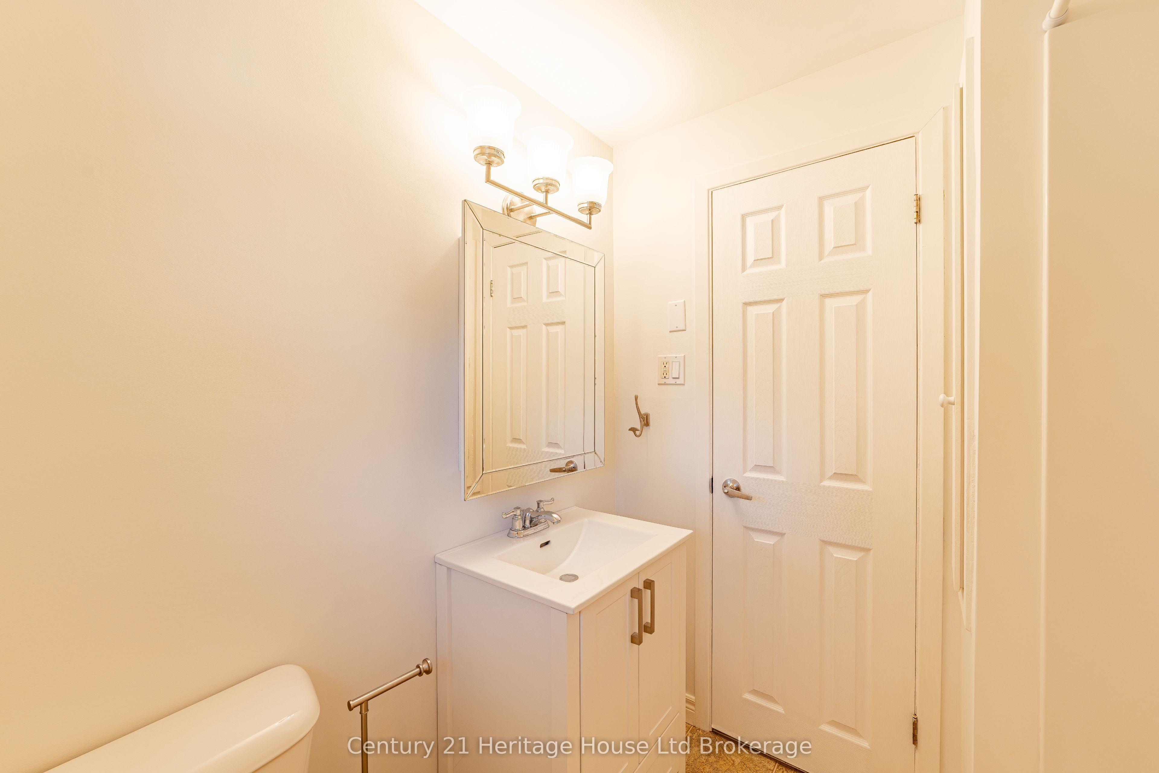 200 Delatre Street Property Photo 25