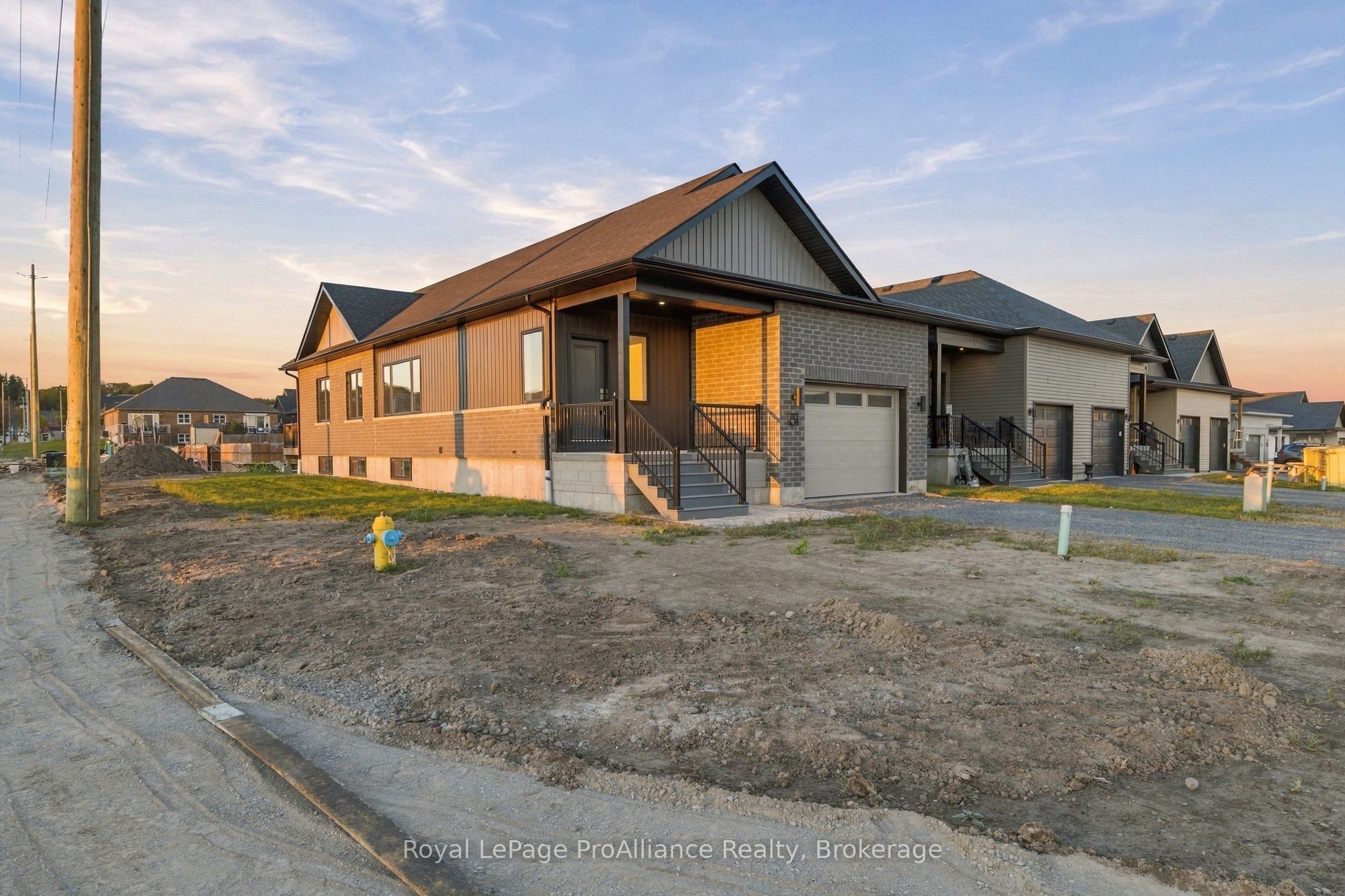 131 Royal Gala Drive Property Photo 3