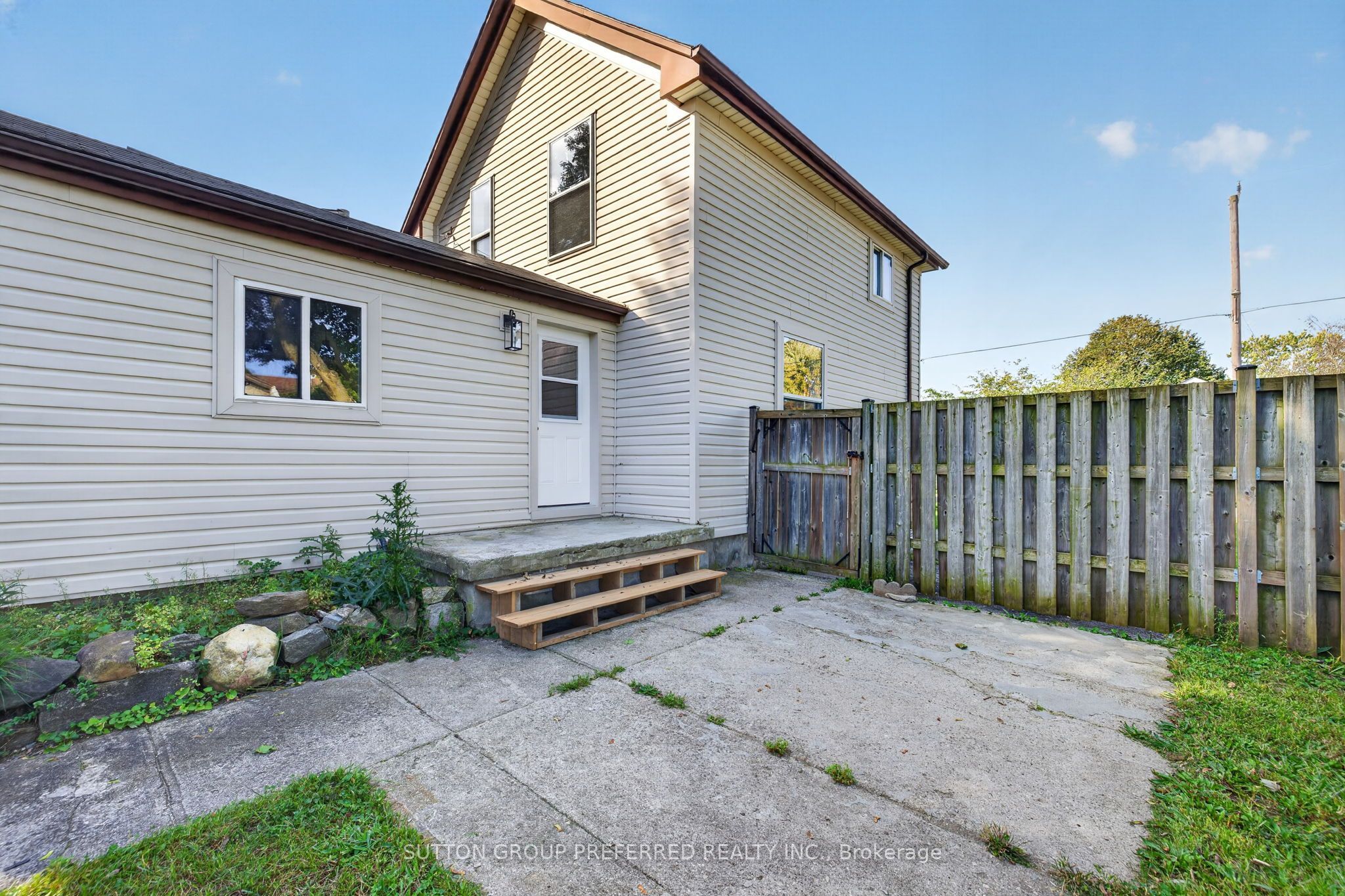 118 Delaware Street Property Photo 5