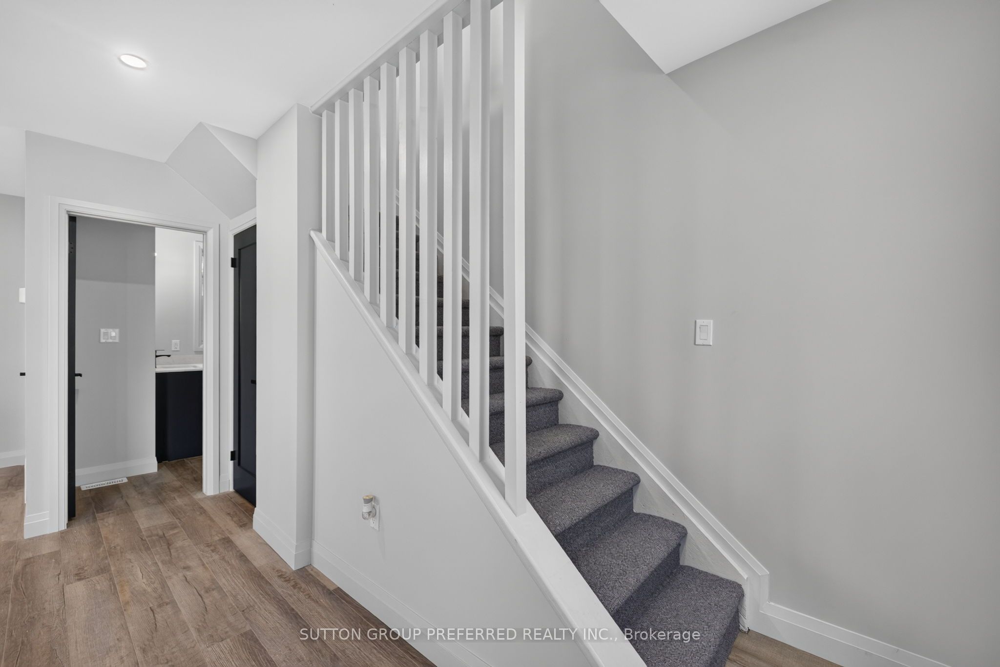 118 Delaware Street Property Photo 10