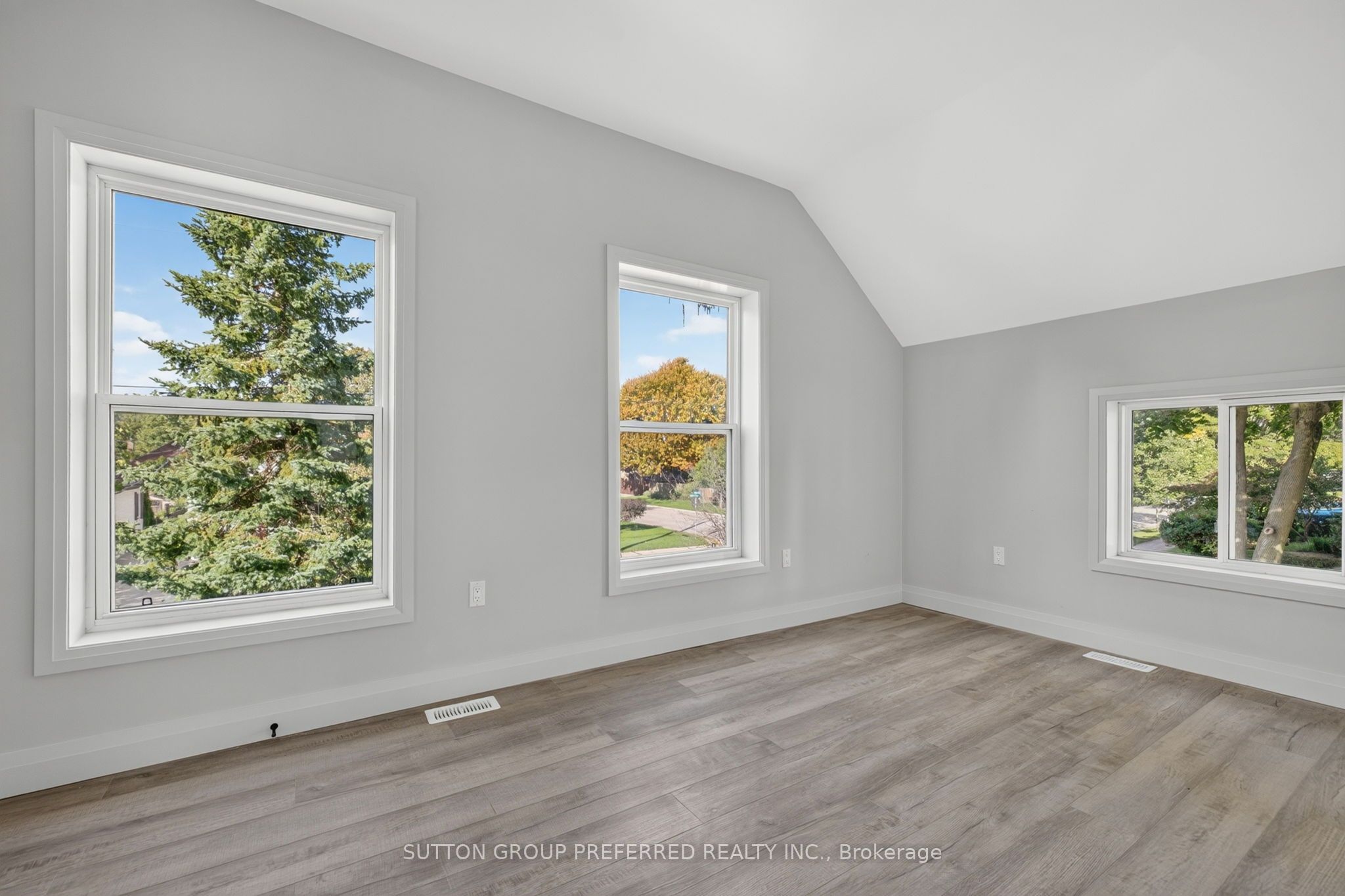 118 Delaware Street Property Photo 22