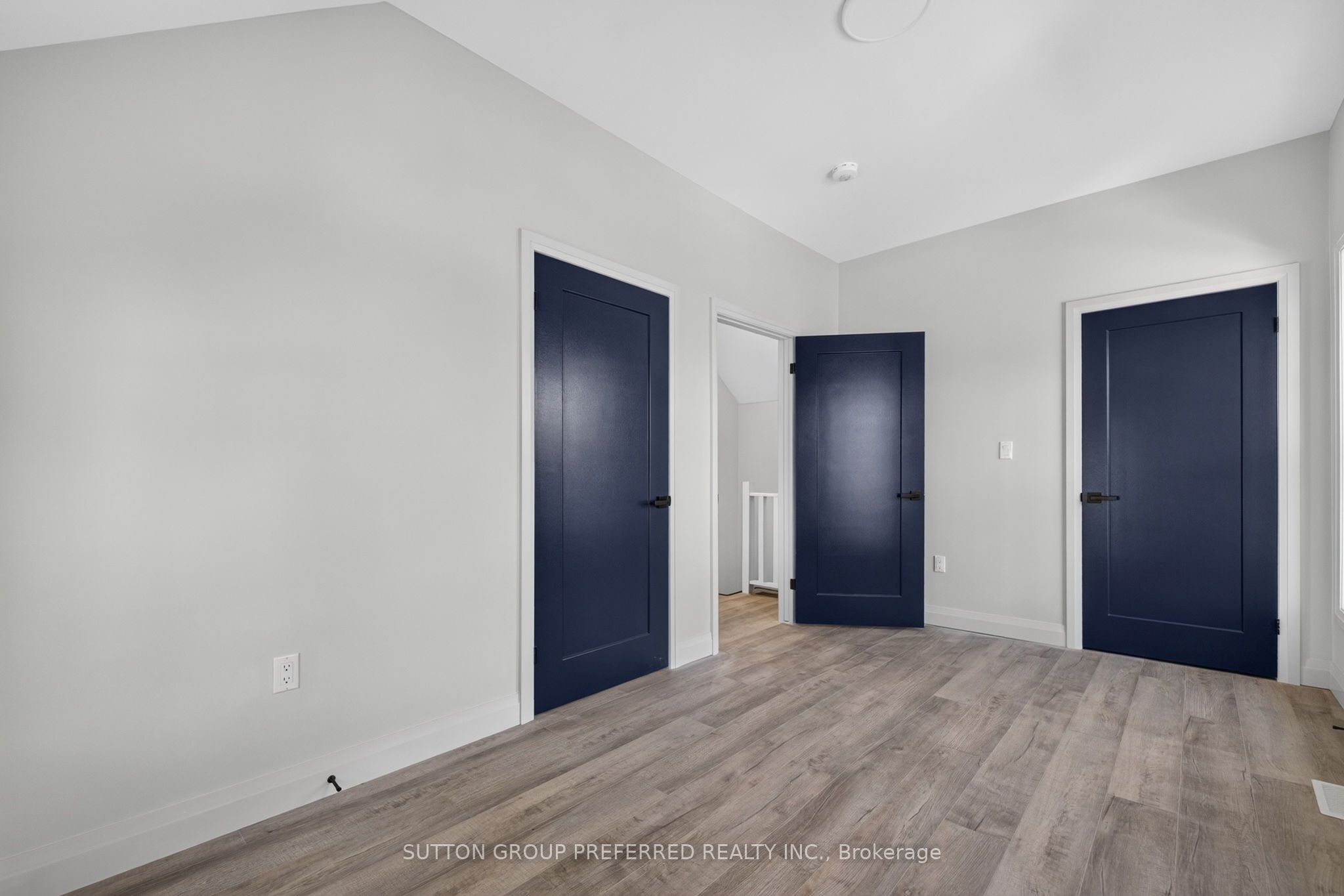 118 Delaware Street Property Photo 23