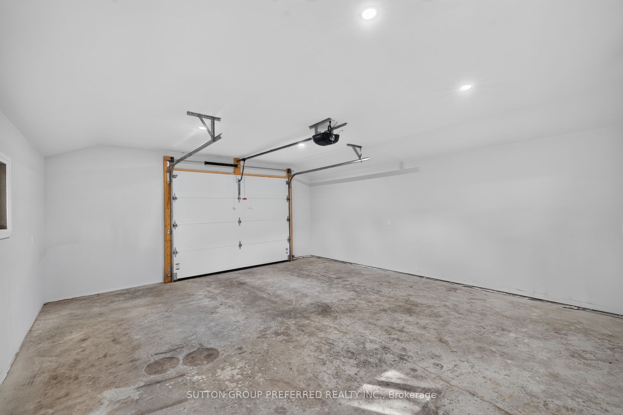 118 Delaware Street Property Photo 45