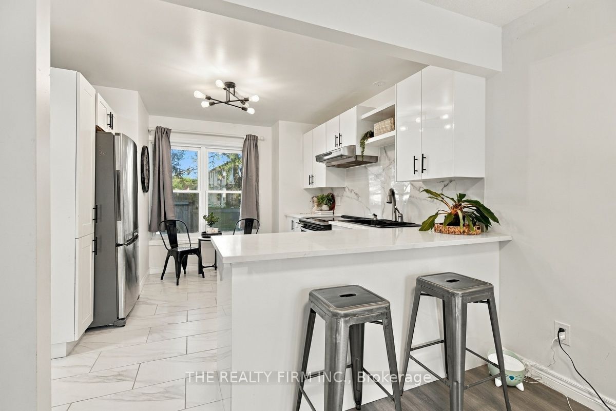 628 Wharncliffe Road S 9 Property Photo 15