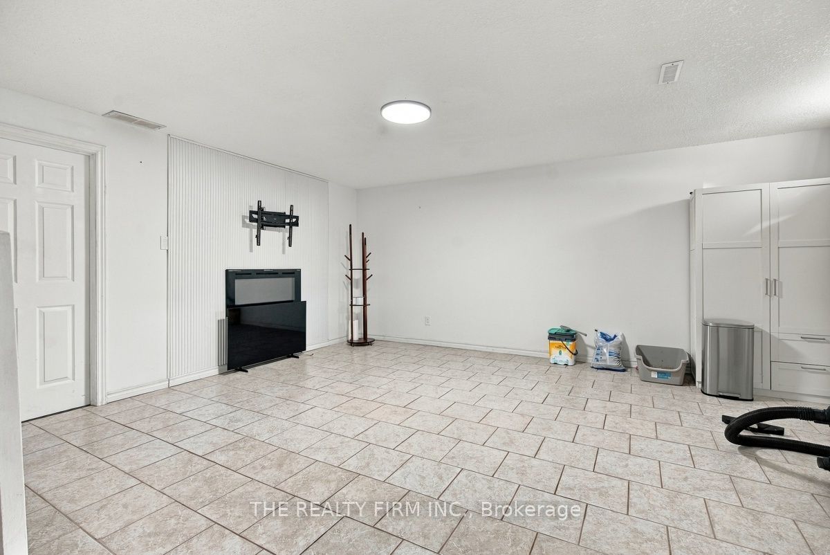 628 Wharncliffe Road S 9 Property Photo 30