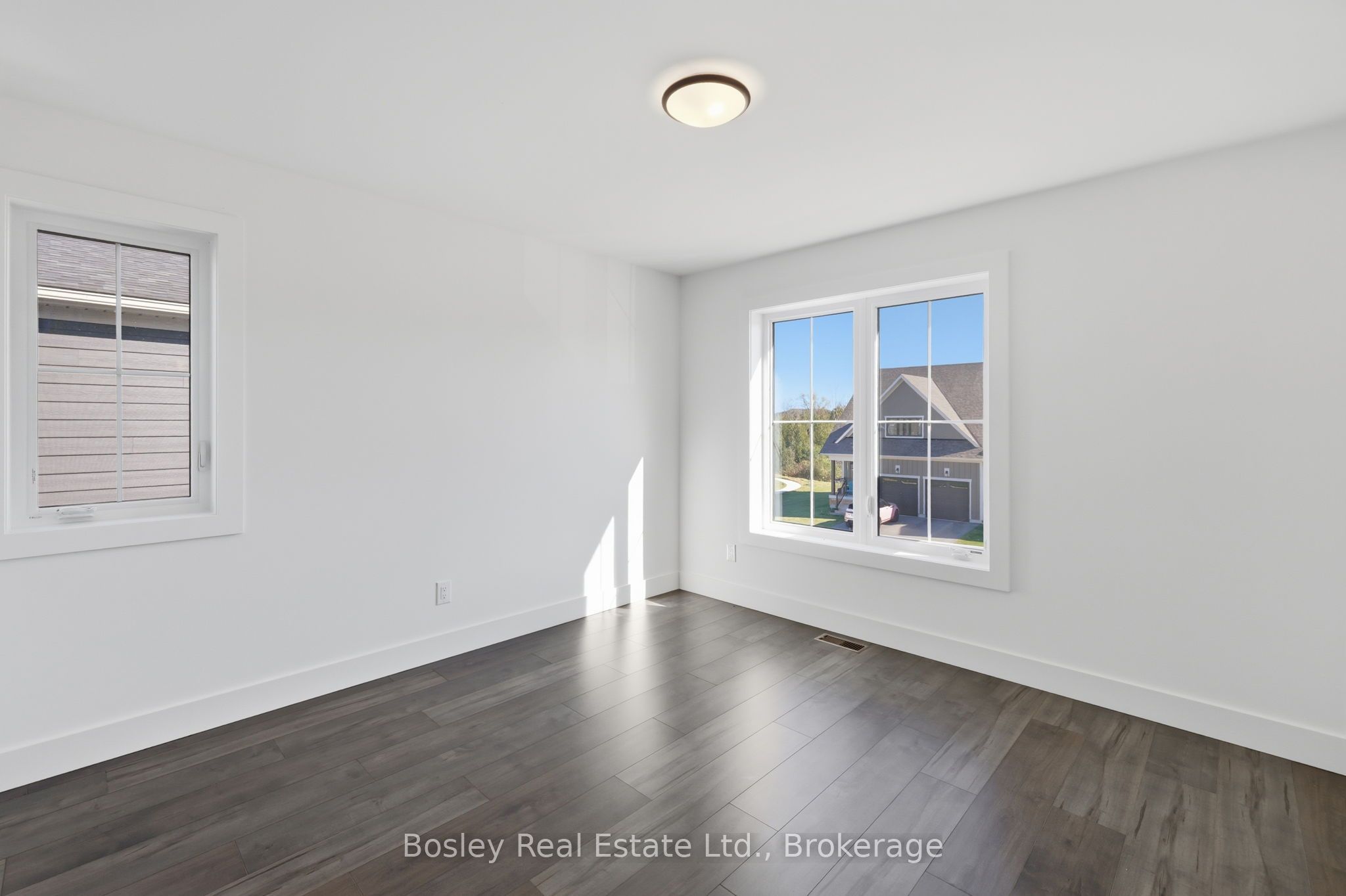 134 White Oak Crescent Property Photo 18