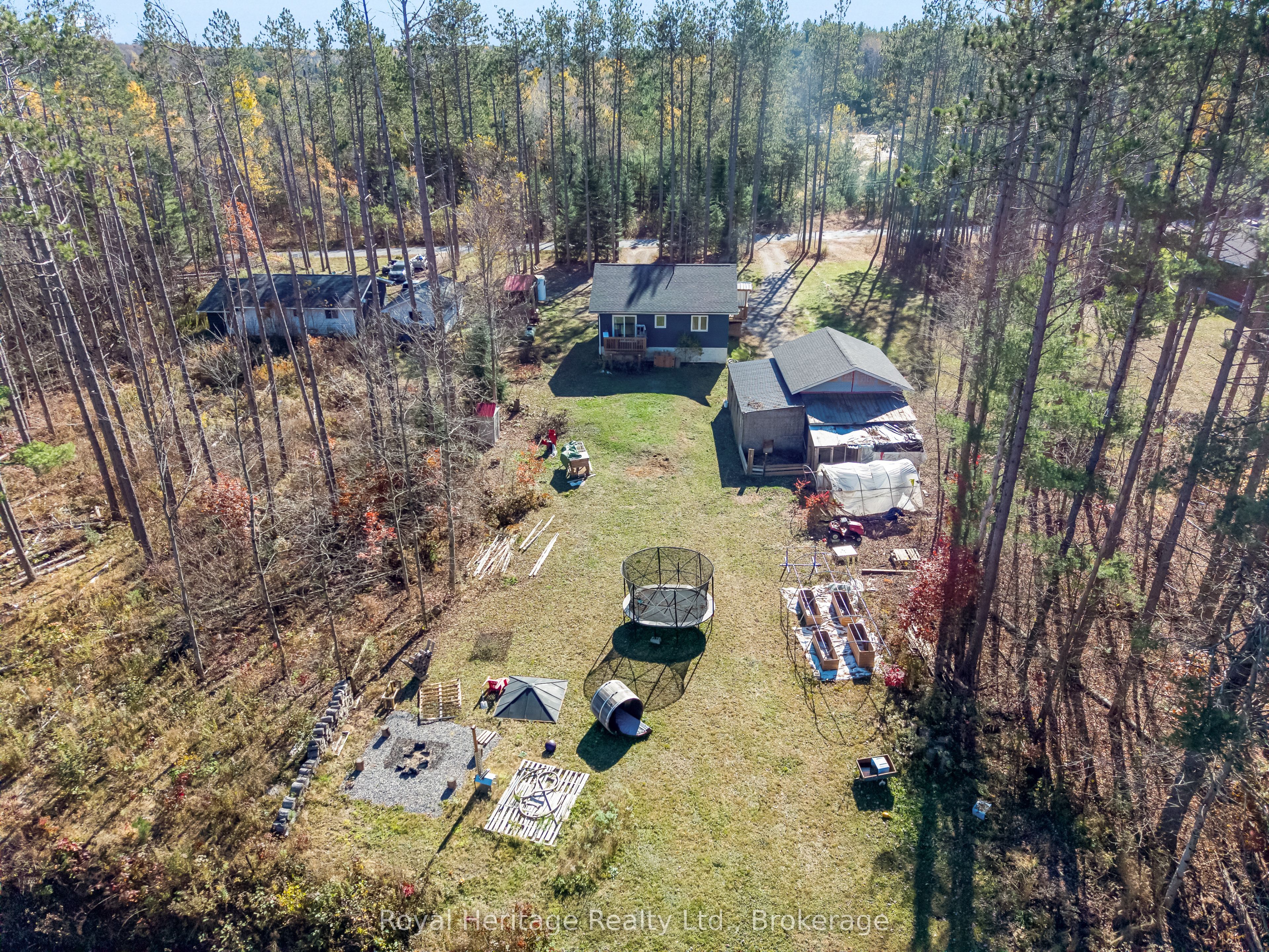 1045 Howland Junction Road Property Photo 4