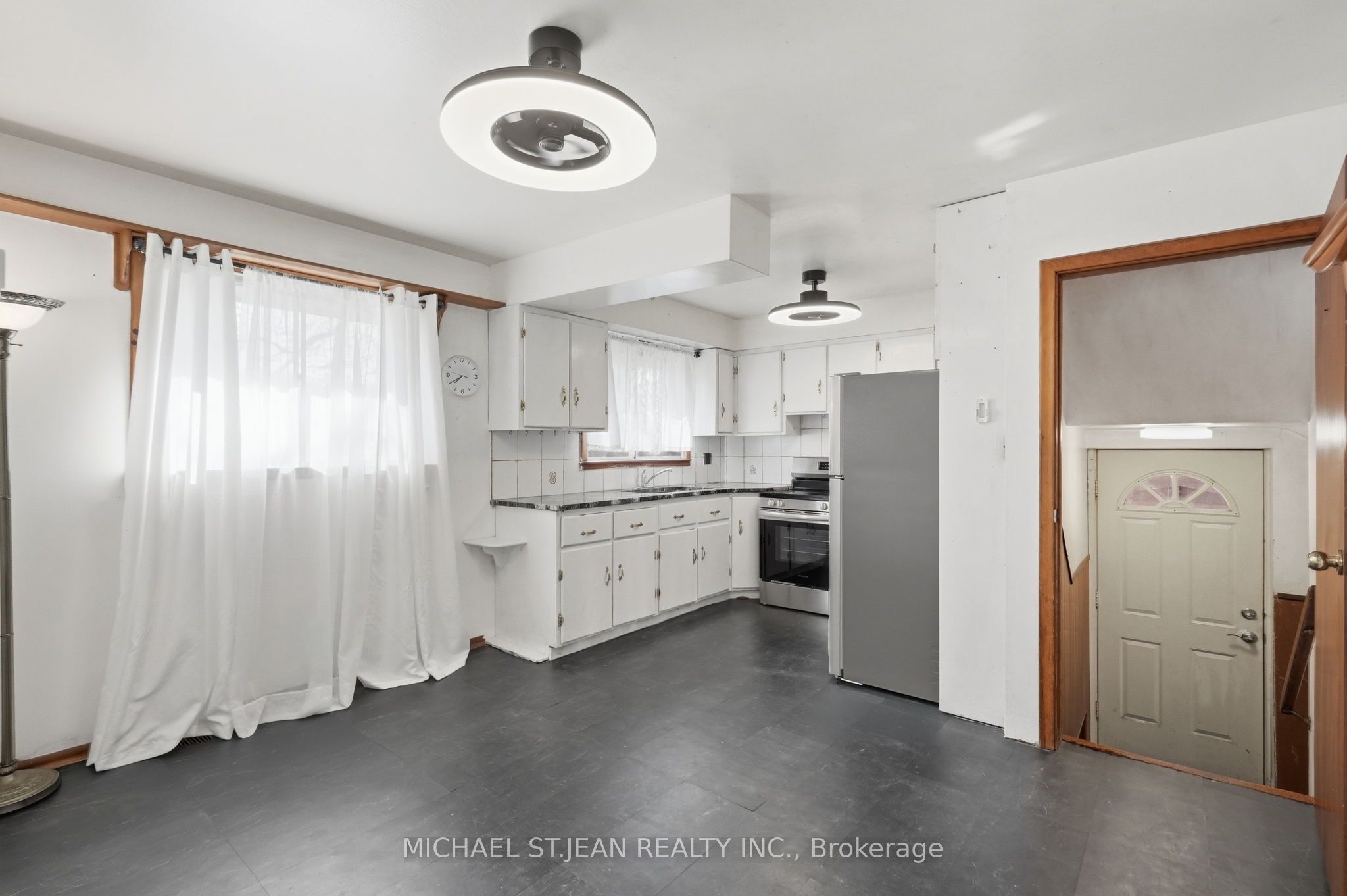 1181 Highway No. 8 Property Photo 7
