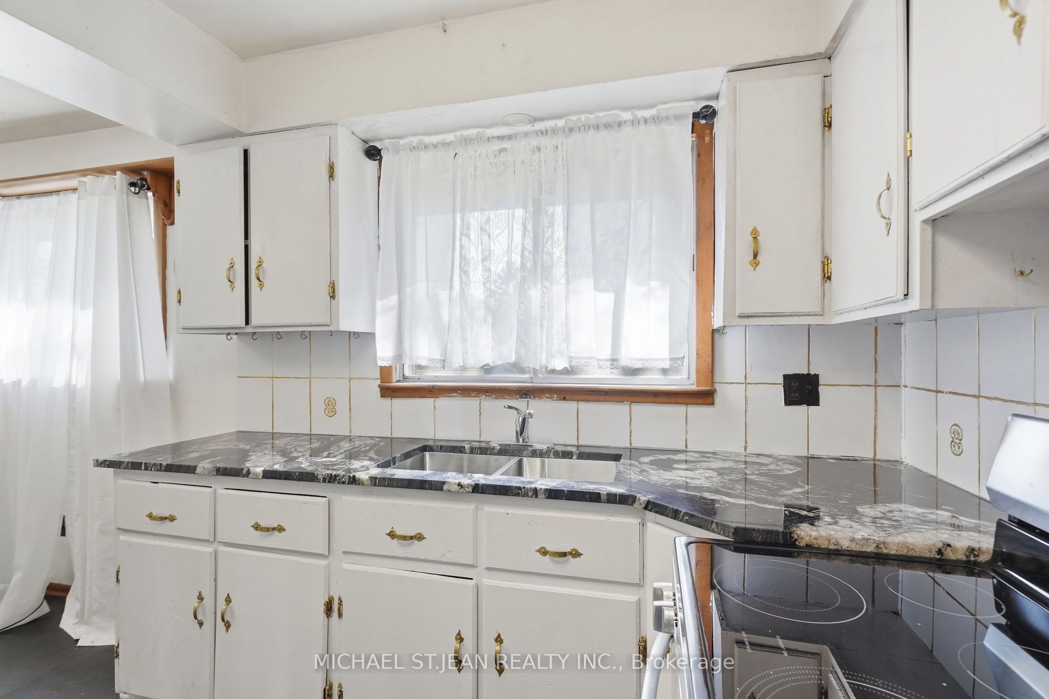 1181 Highway No. 8 Property Photo 11