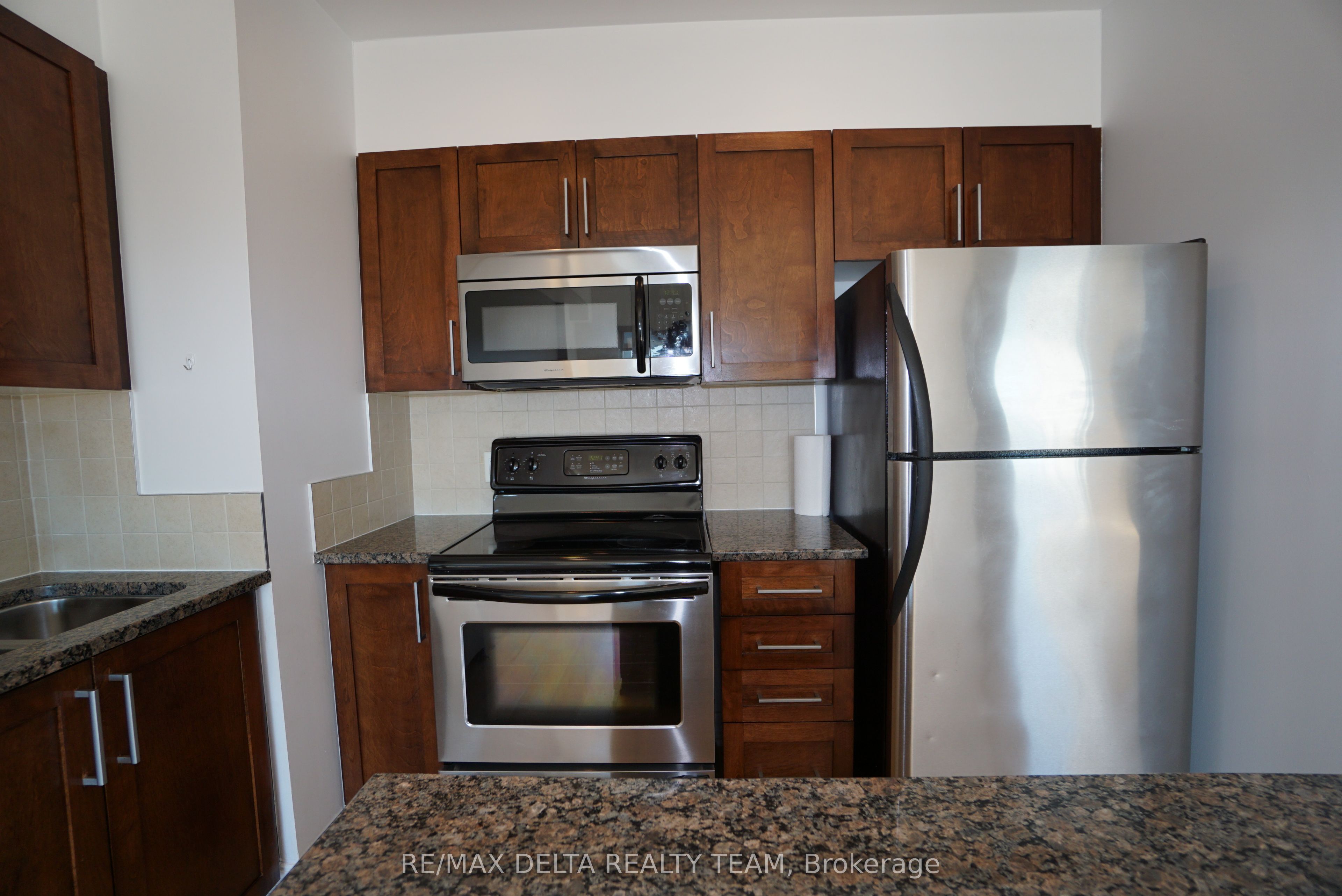 200 Besserer Street 1213 Property Photo 7