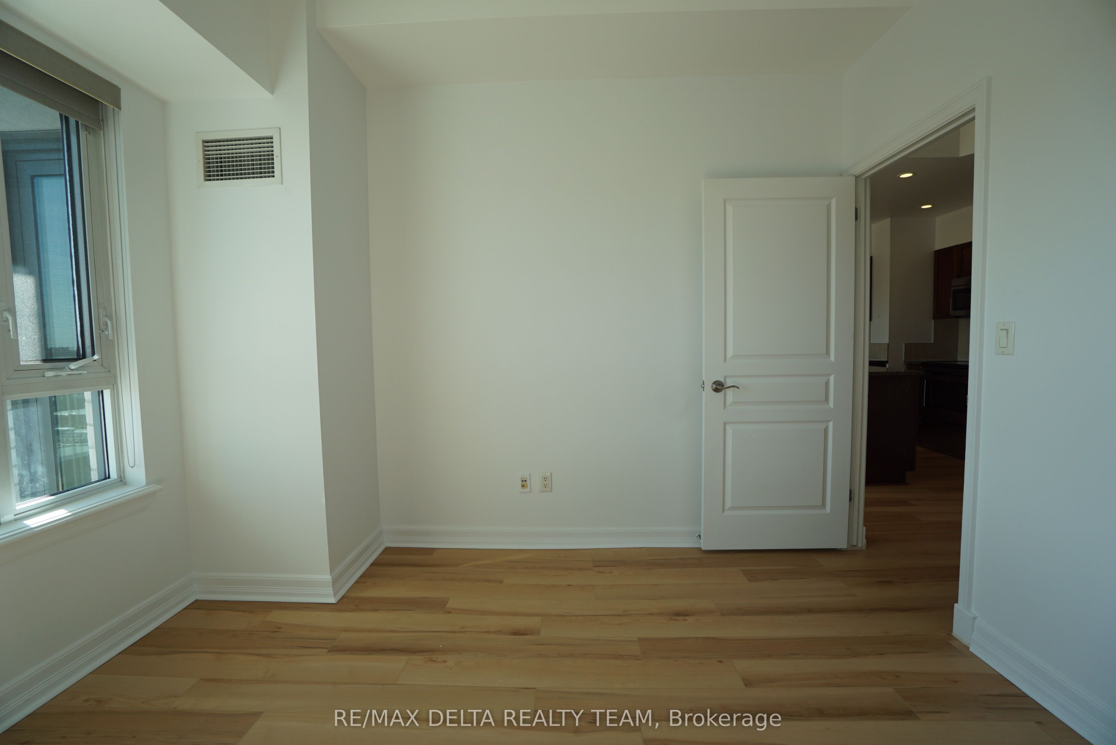 200 Besserer Street 1213 Property Photo 16
