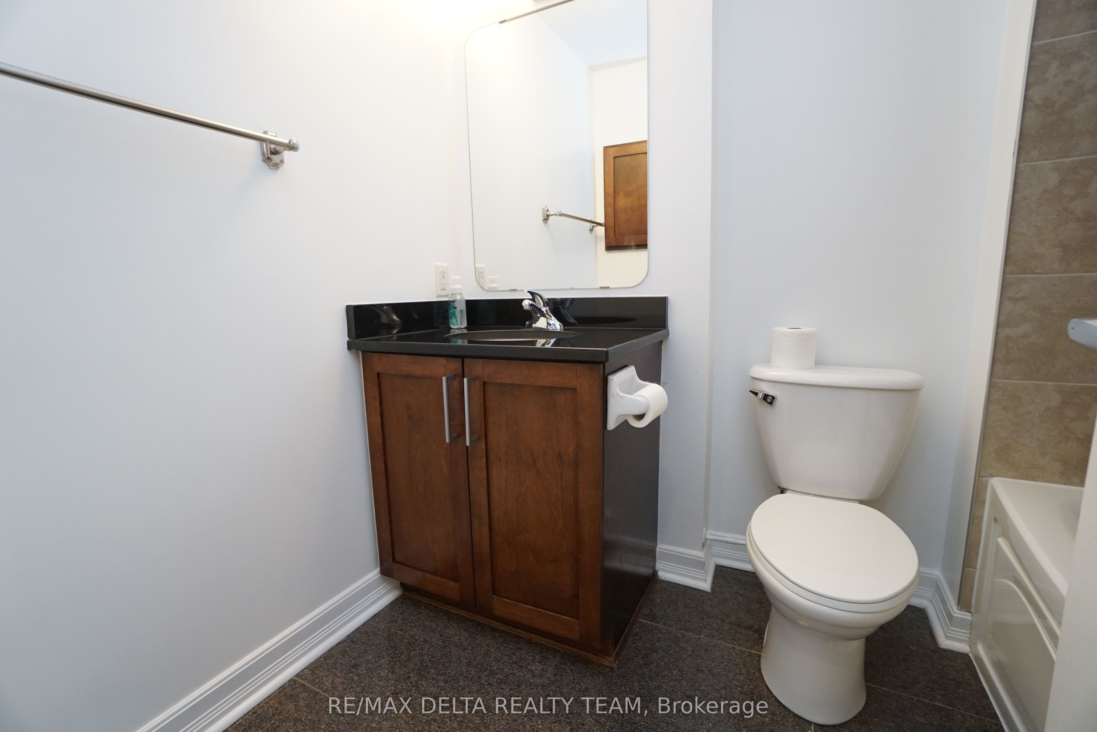 200 Besserer Street 1213 Property Photo 18