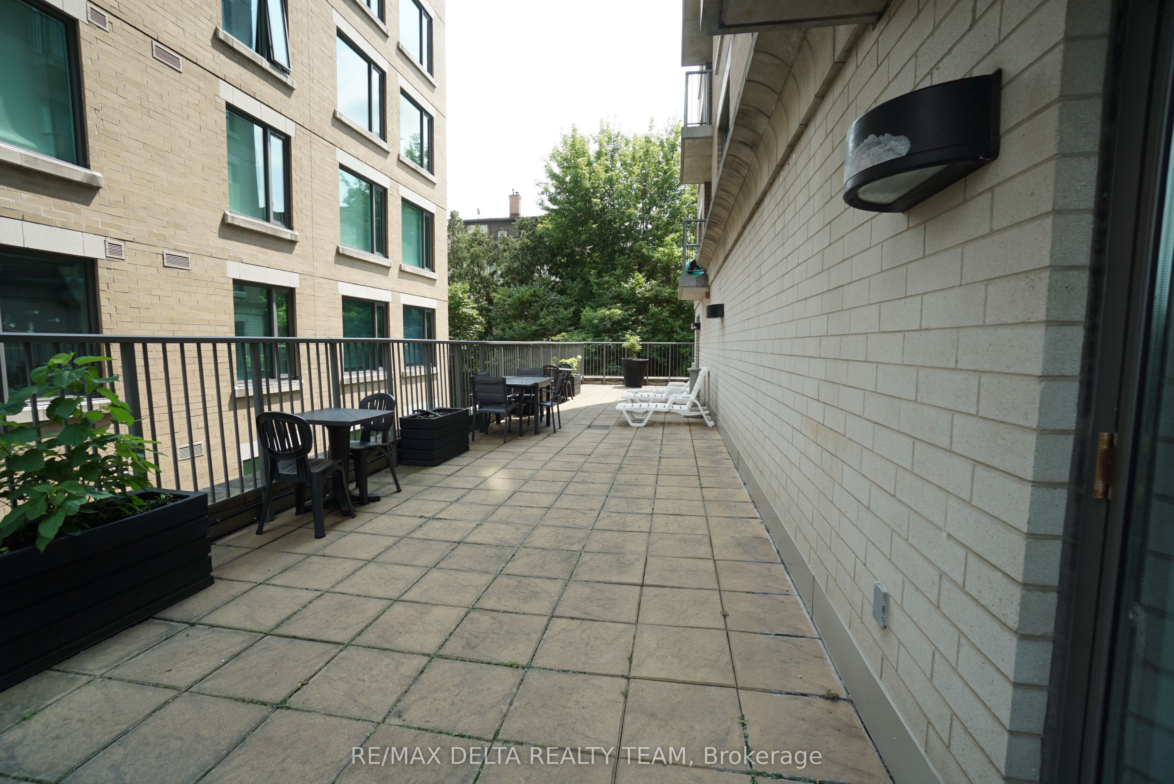 200 Besserer Street 1213 Property Photo 27
