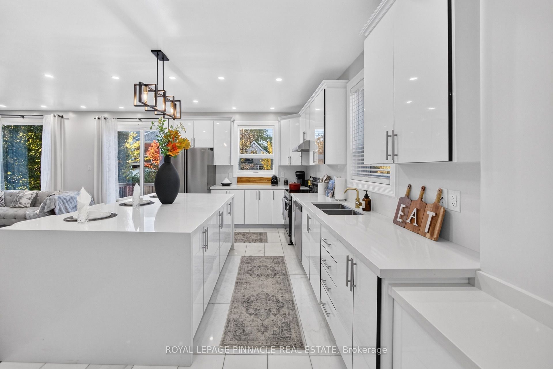 116 East 21st Street Property Photo 18