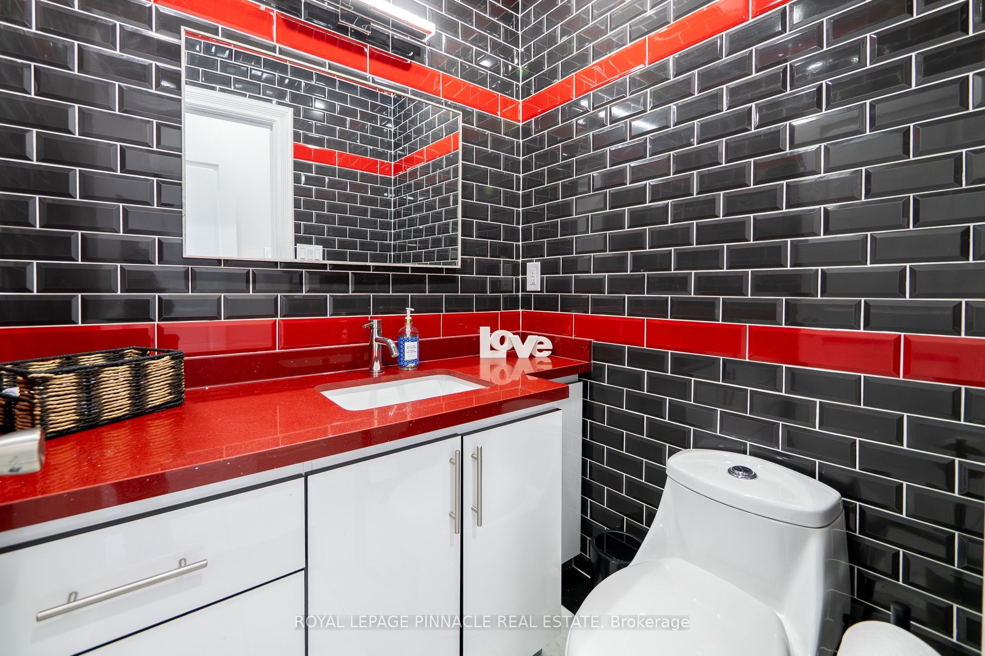 116 East 21st Street Property Photo 21