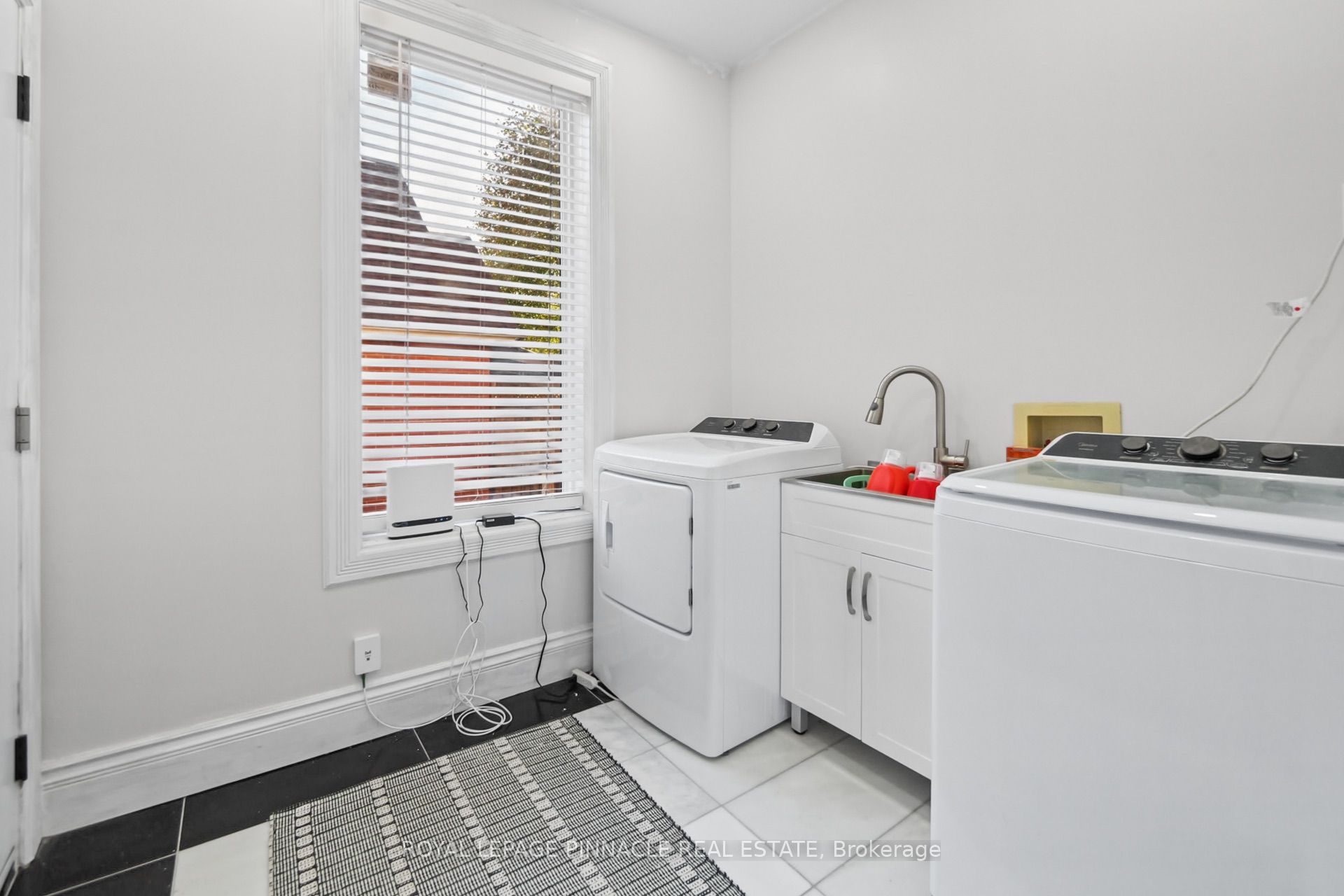 116 East 21st Street Property Photo 22