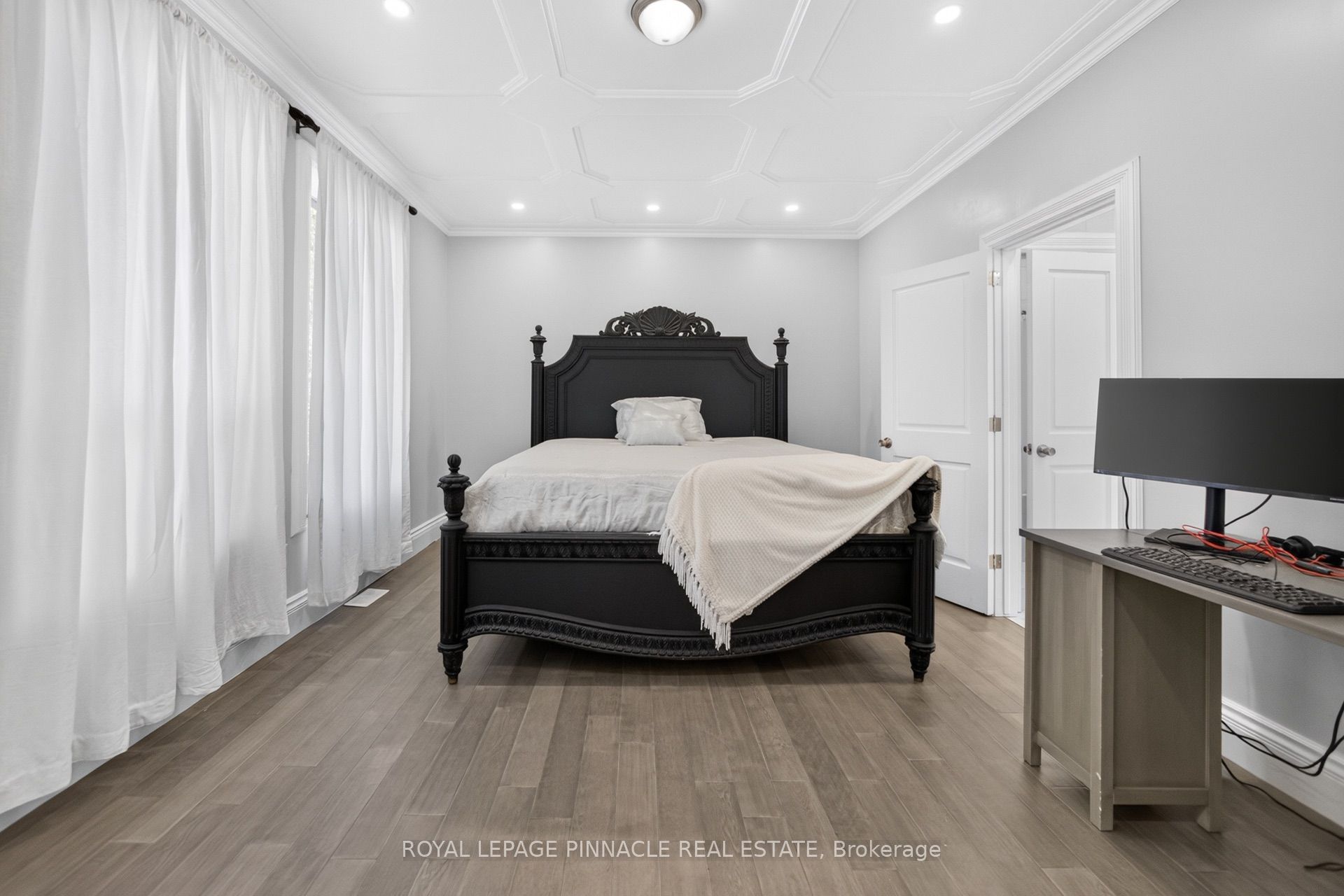 116 East 21st Street Property Photo 27