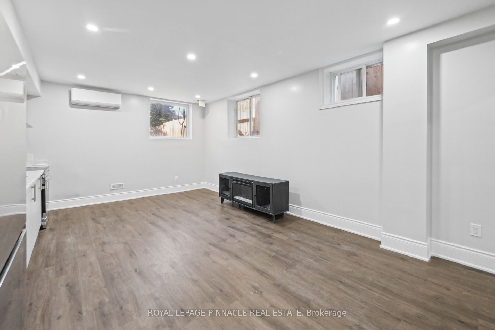 116 East 21st Street Property Photo 39