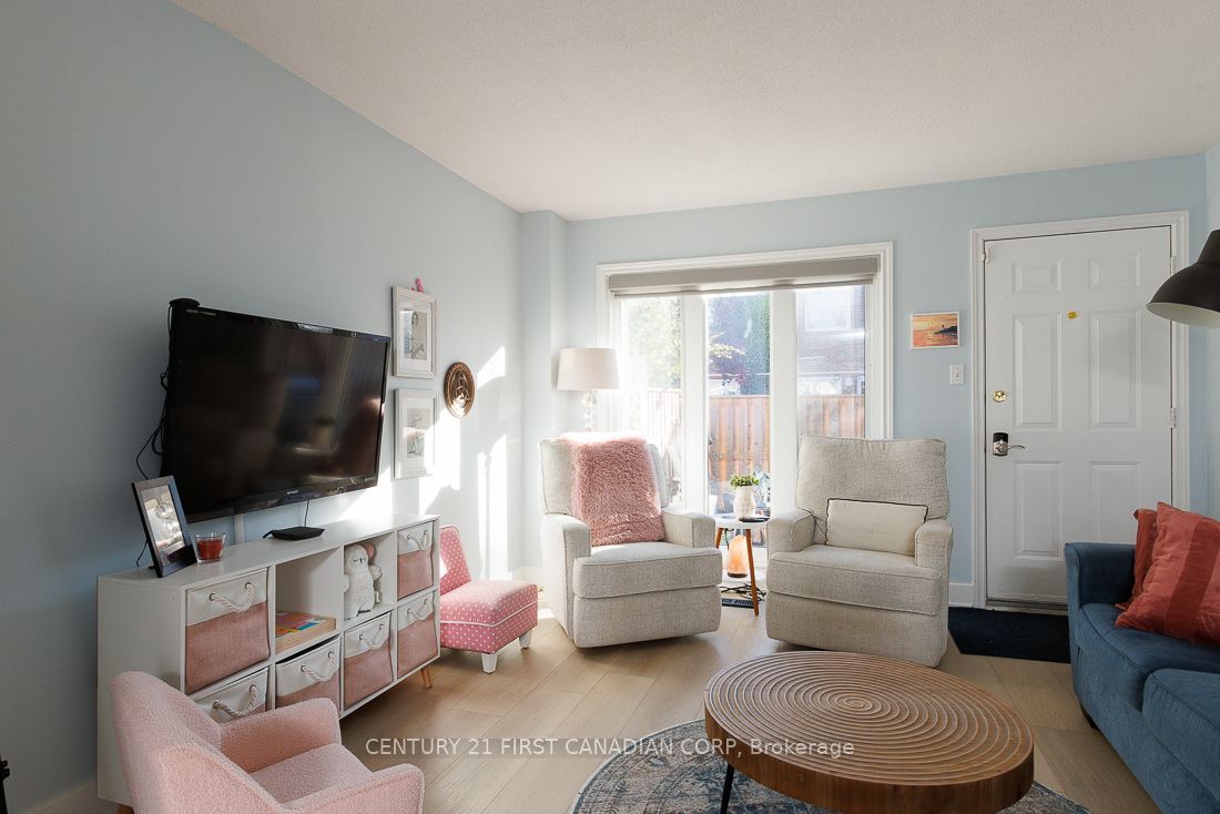 1104 Southdale Road E 13 Property Photo 3