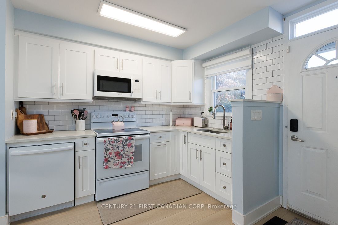 1104 Southdale Road E 13 Property Photo 10