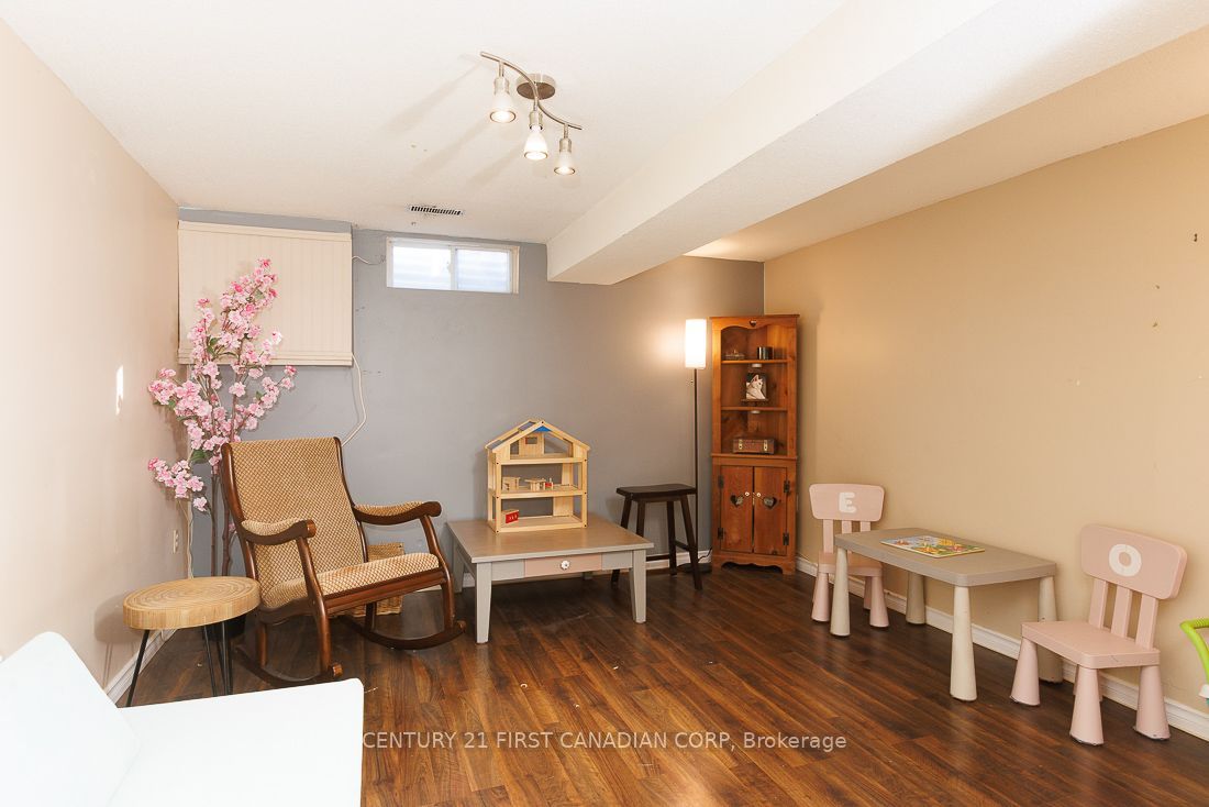 1104 Southdale Road E 13 Property Photo 22