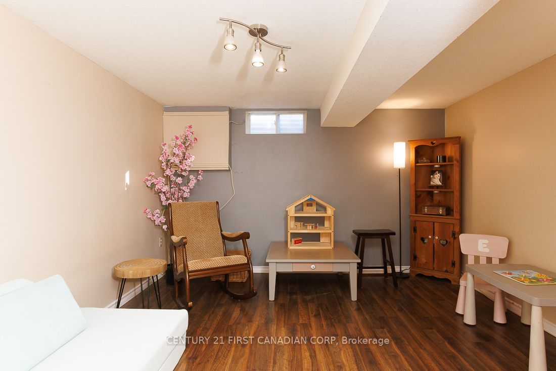 1104 Southdale Road E 13 Property Photo 23