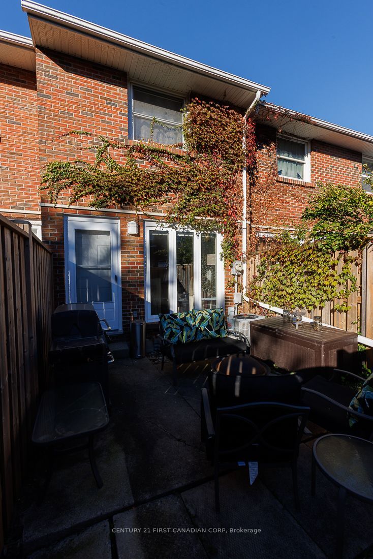 1104 Southdale Road E 13 Property Photo 24