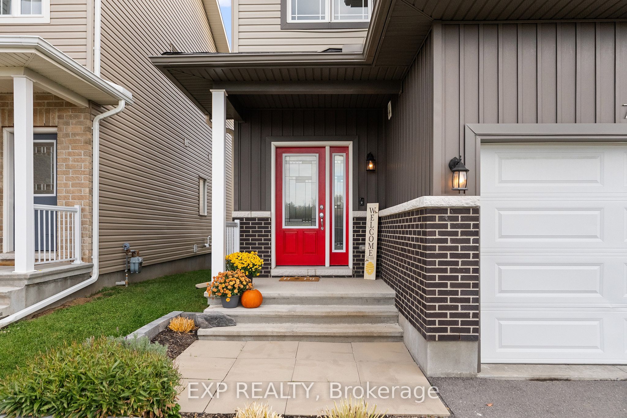 76 Vimy Ridge Crescent Property Photo 3