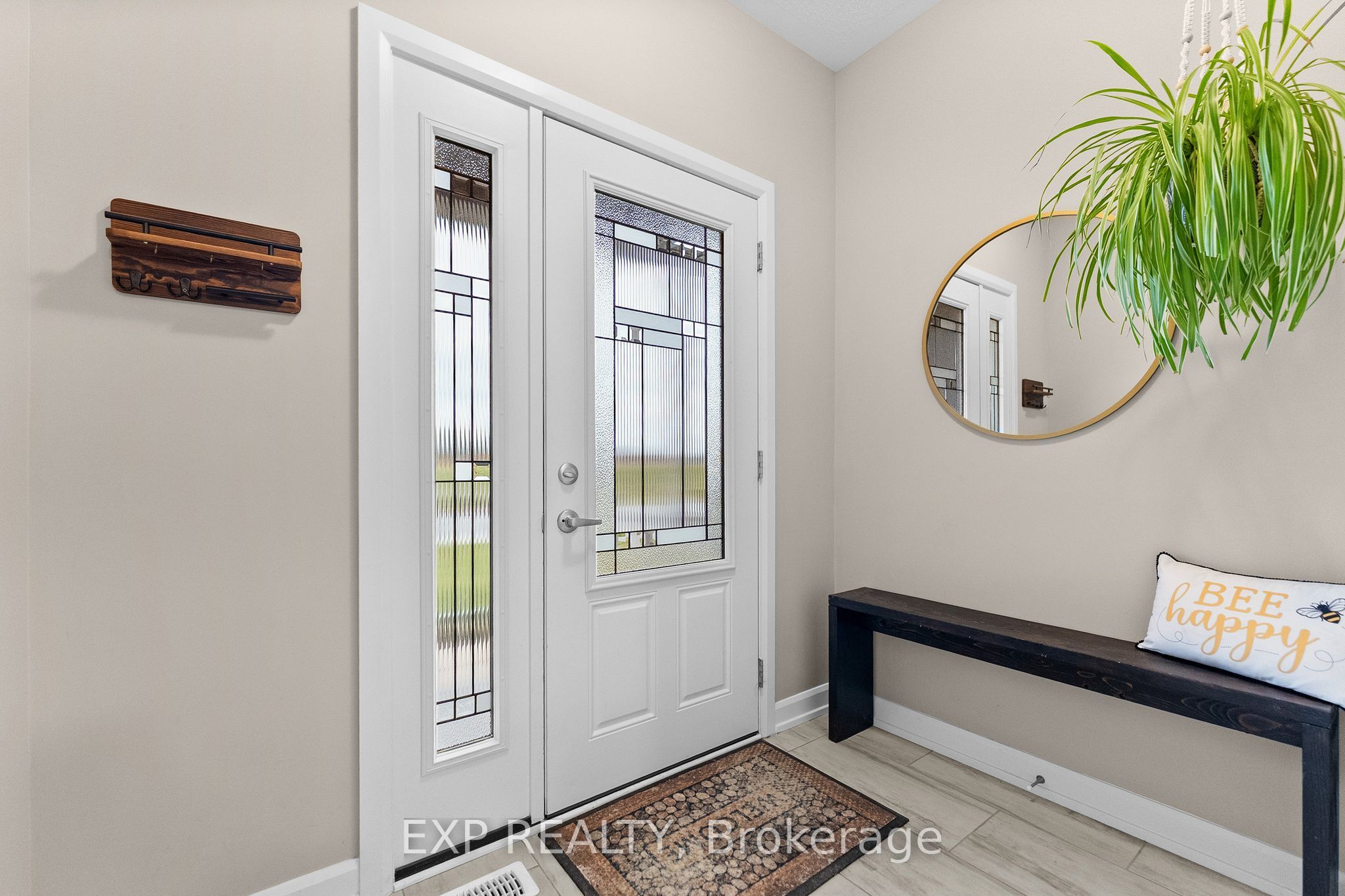 76 Vimy Ridge Crescent Property Photo 4