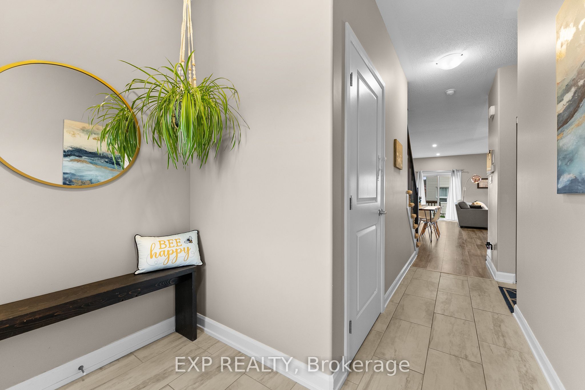 76 Vimy Ridge Crescent Property Photo 5