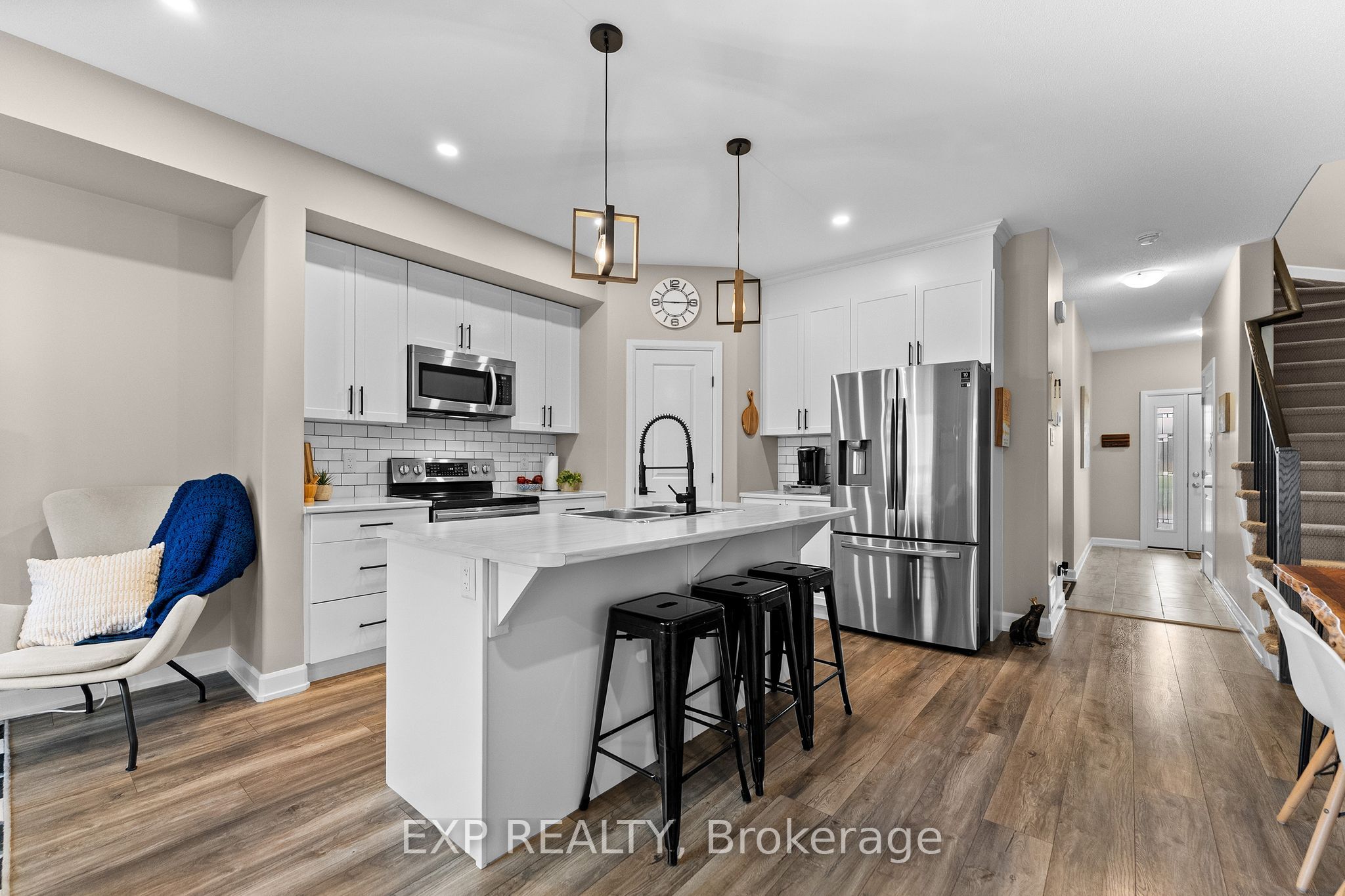 76 Vimy Ridge Crescent Property Photo 9