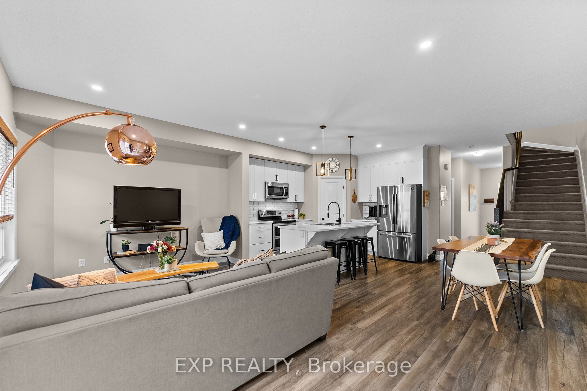 76 Vimy Ridge Crescent Property Photo 15