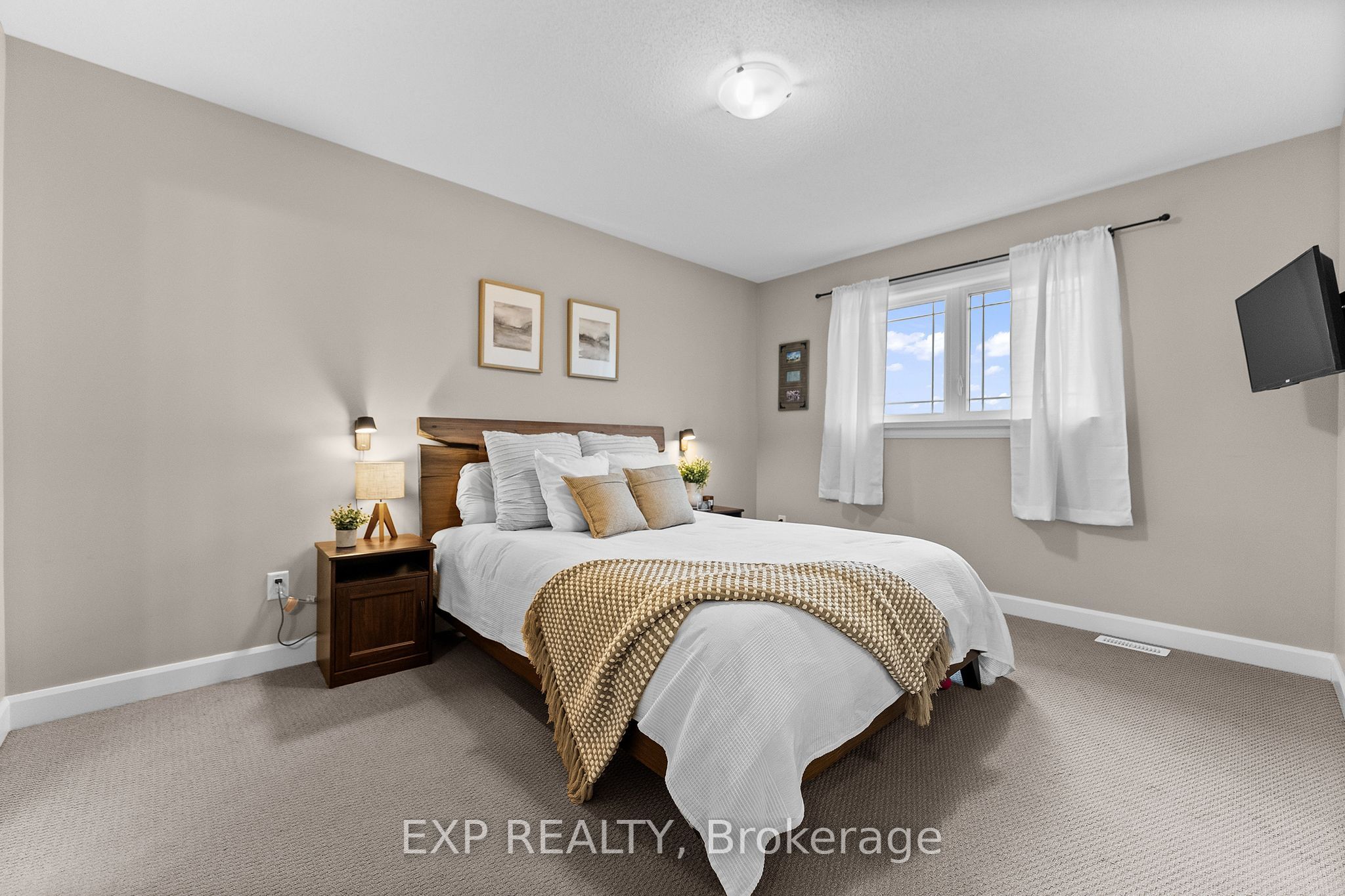 76 Vimy Ridge Crescent Property Photo 21