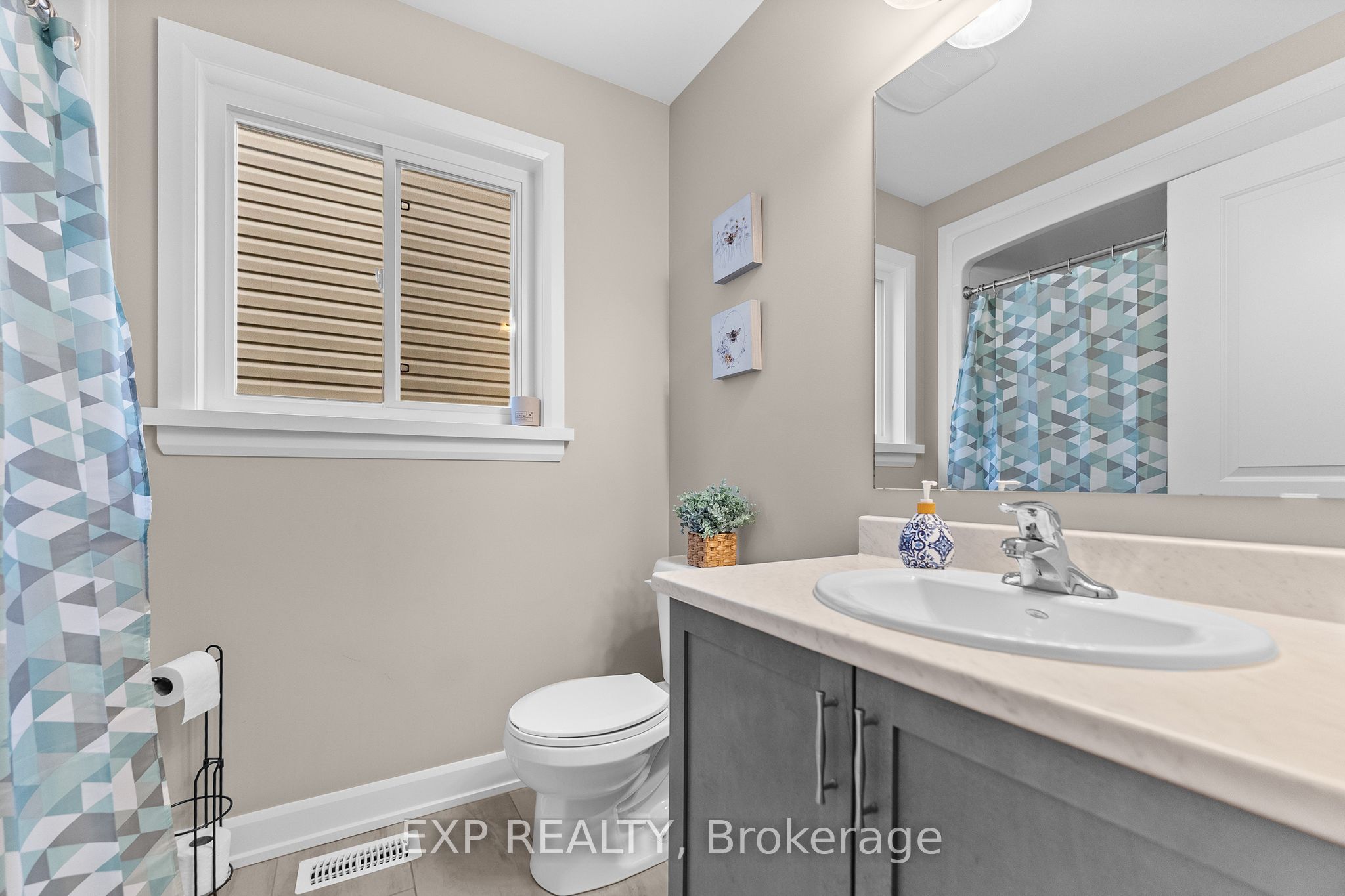 76 Vimy Ridge Crescent Property Photo 26