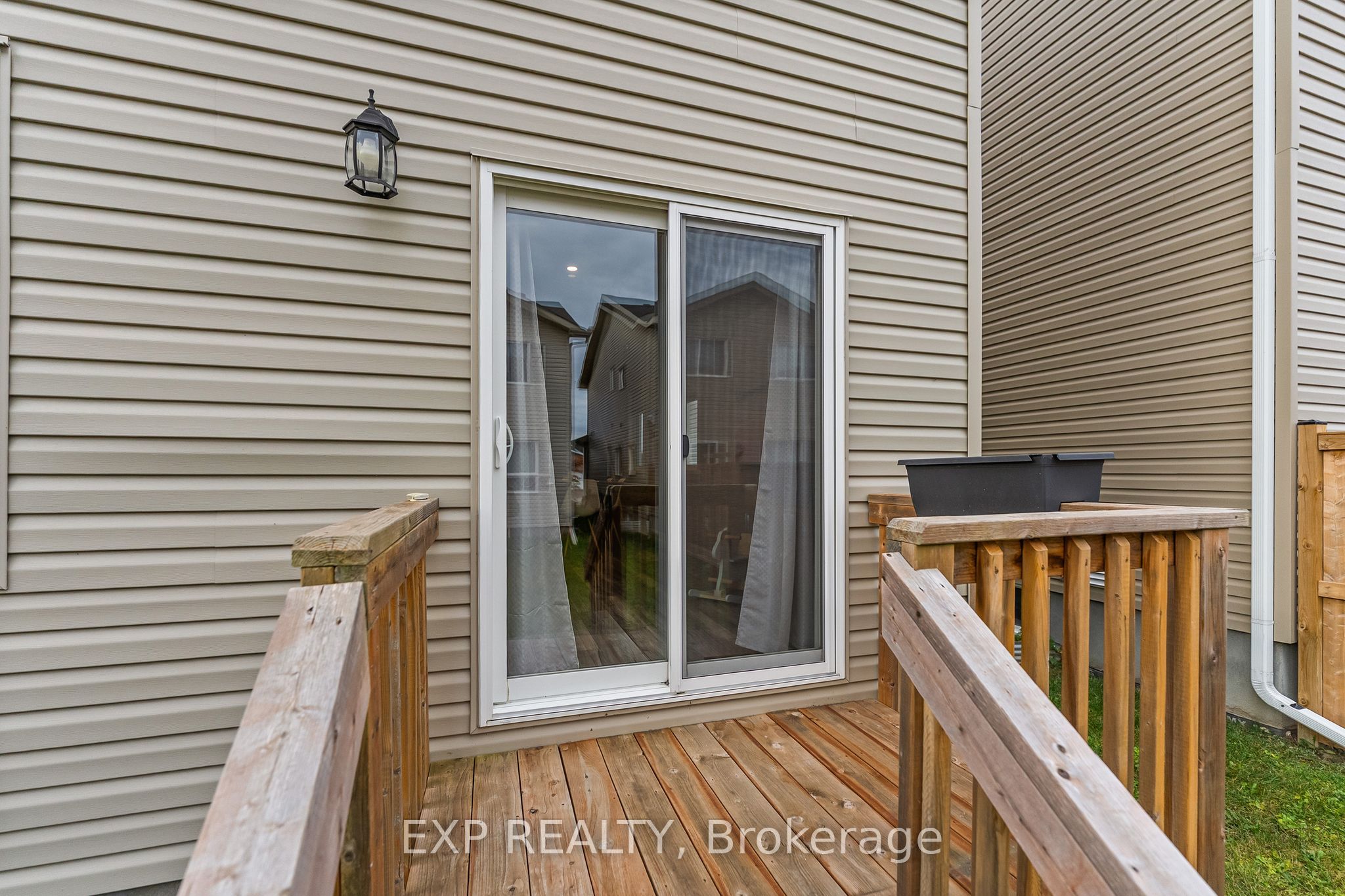 76 Vimy Ridge Crescent Property Photo 33
