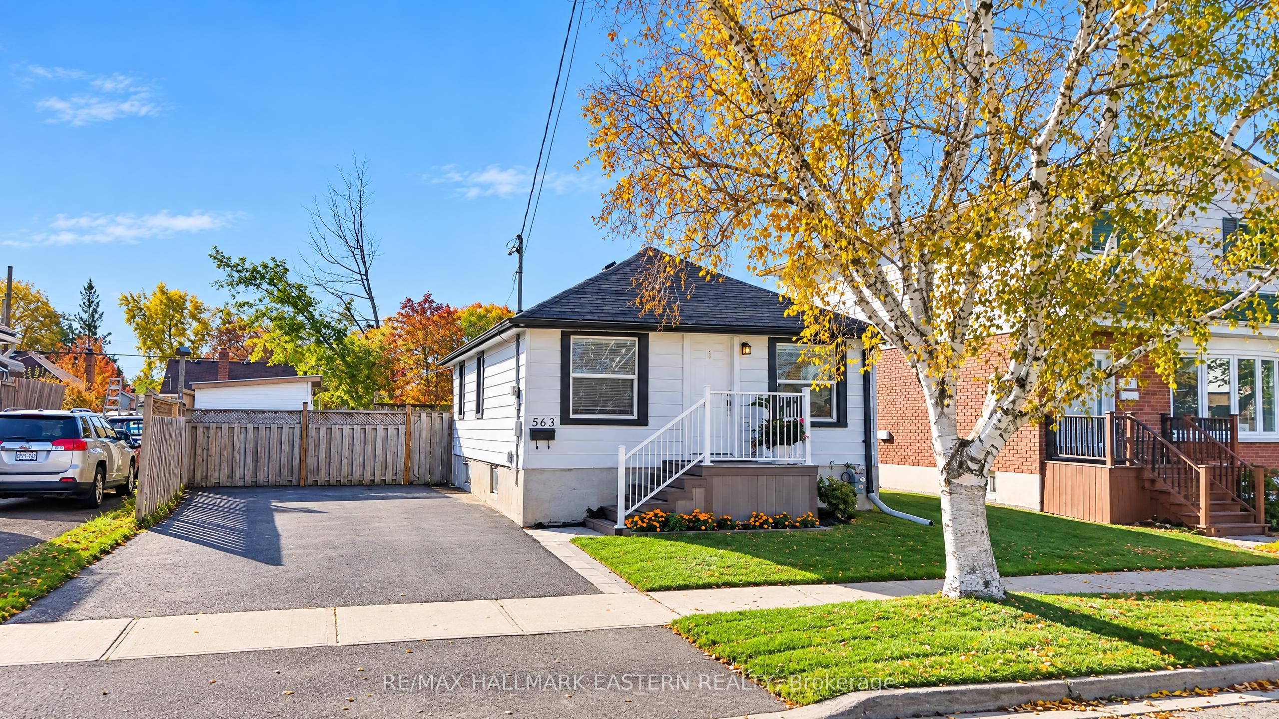 563 Howden Street Property Photo 1