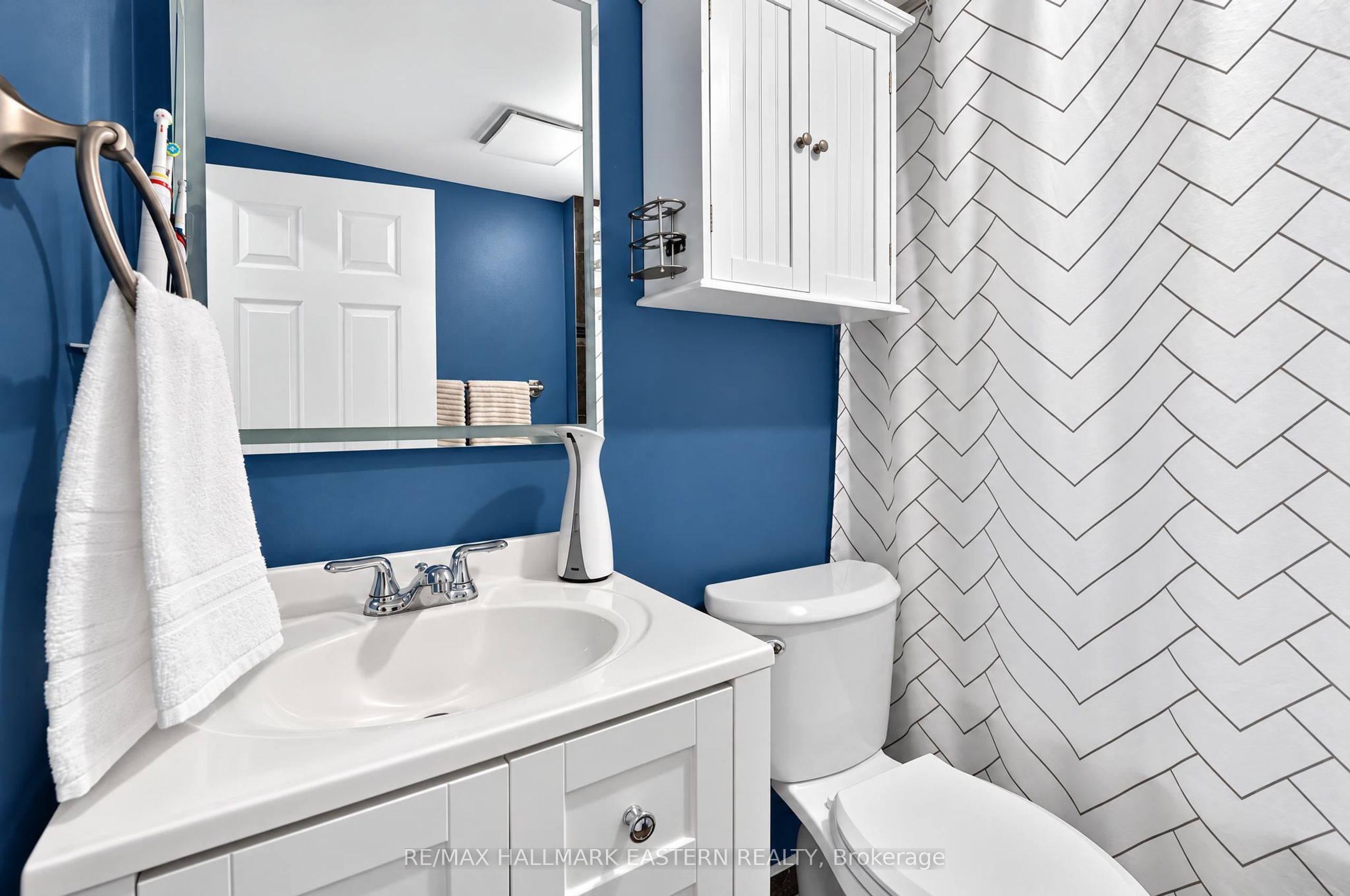 563 Howden Street Property Photo 14