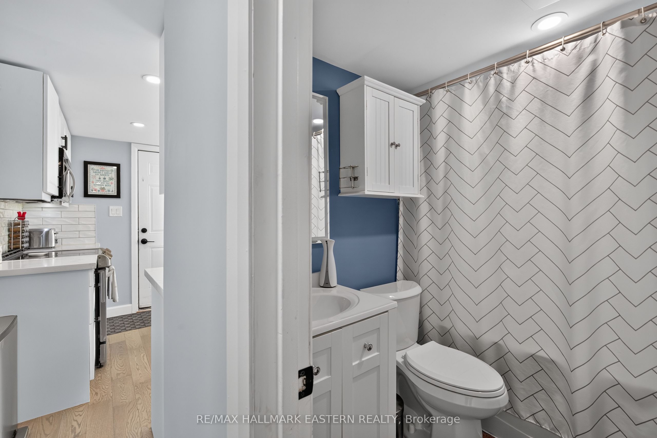 563 Howden Street Property Photo 15