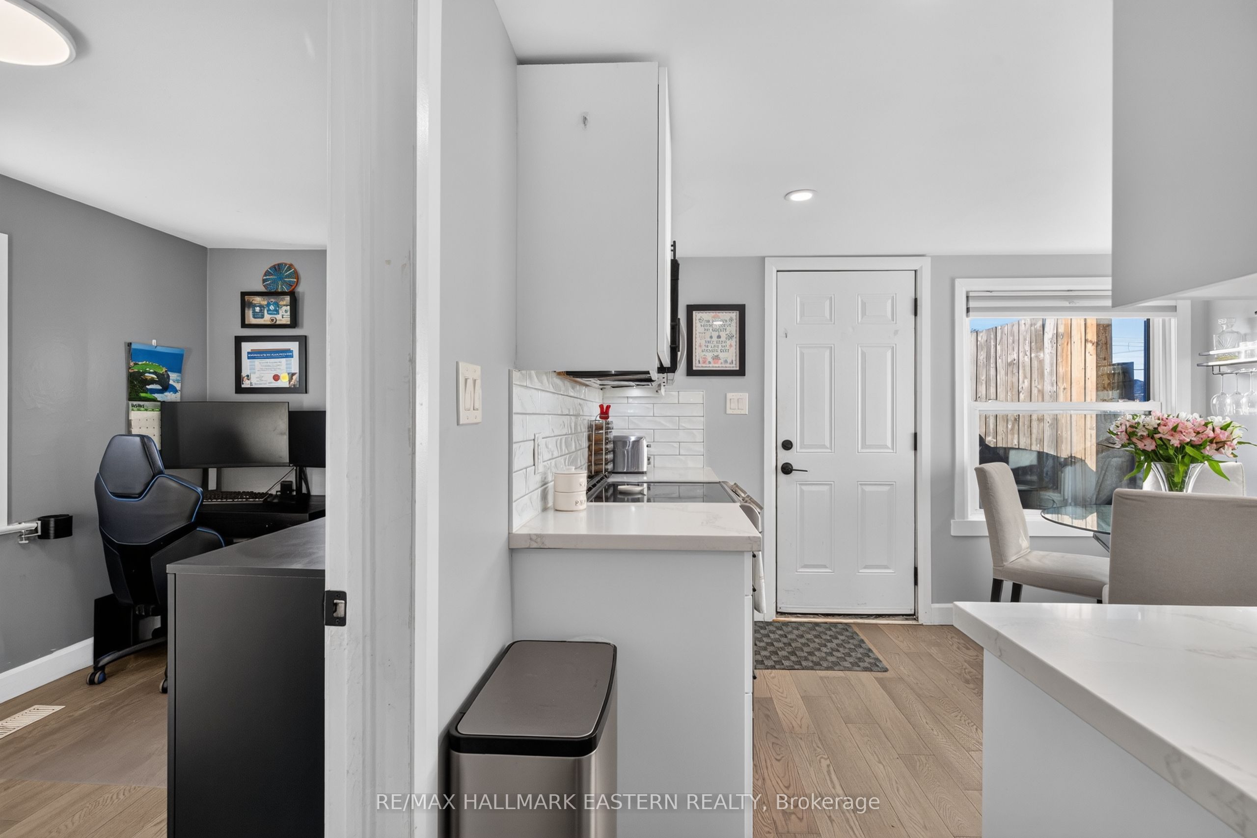 563 Howden Street Property Photo 16