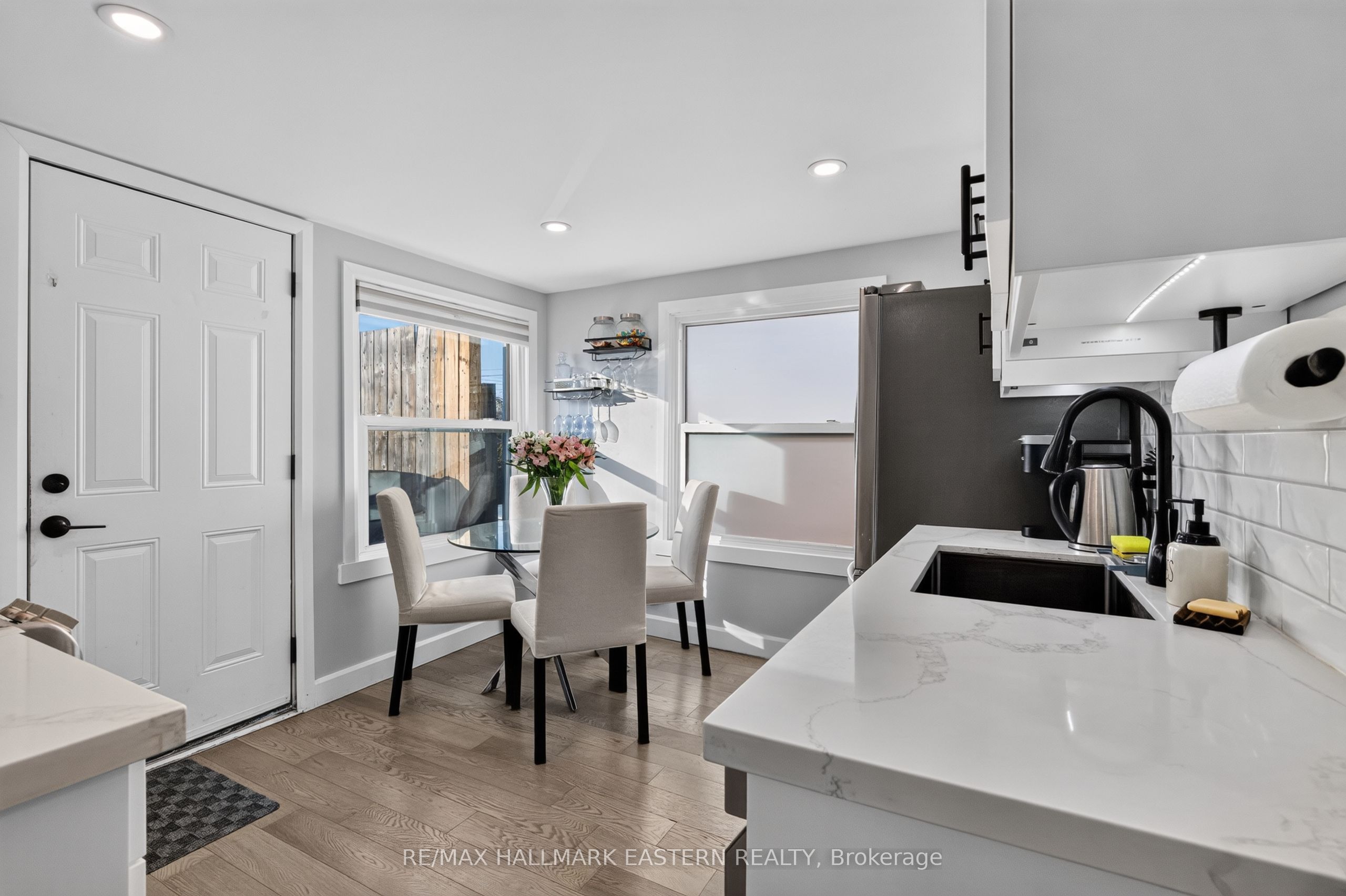 563 Howden Street Property Photo 17