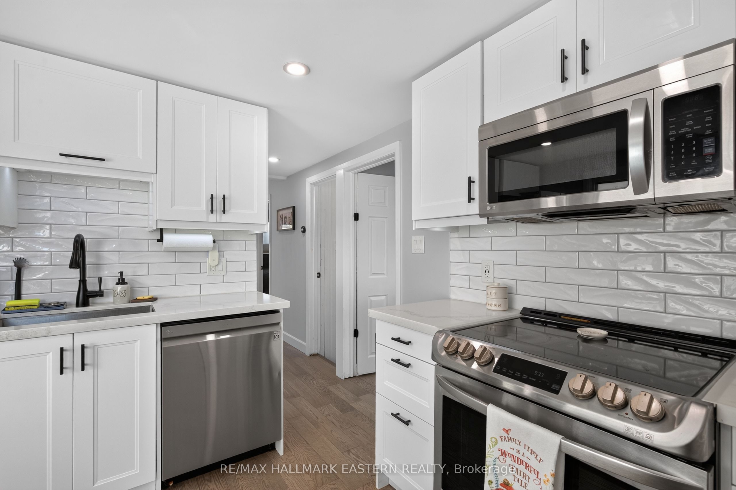 563 Howden Street Property Photo 21