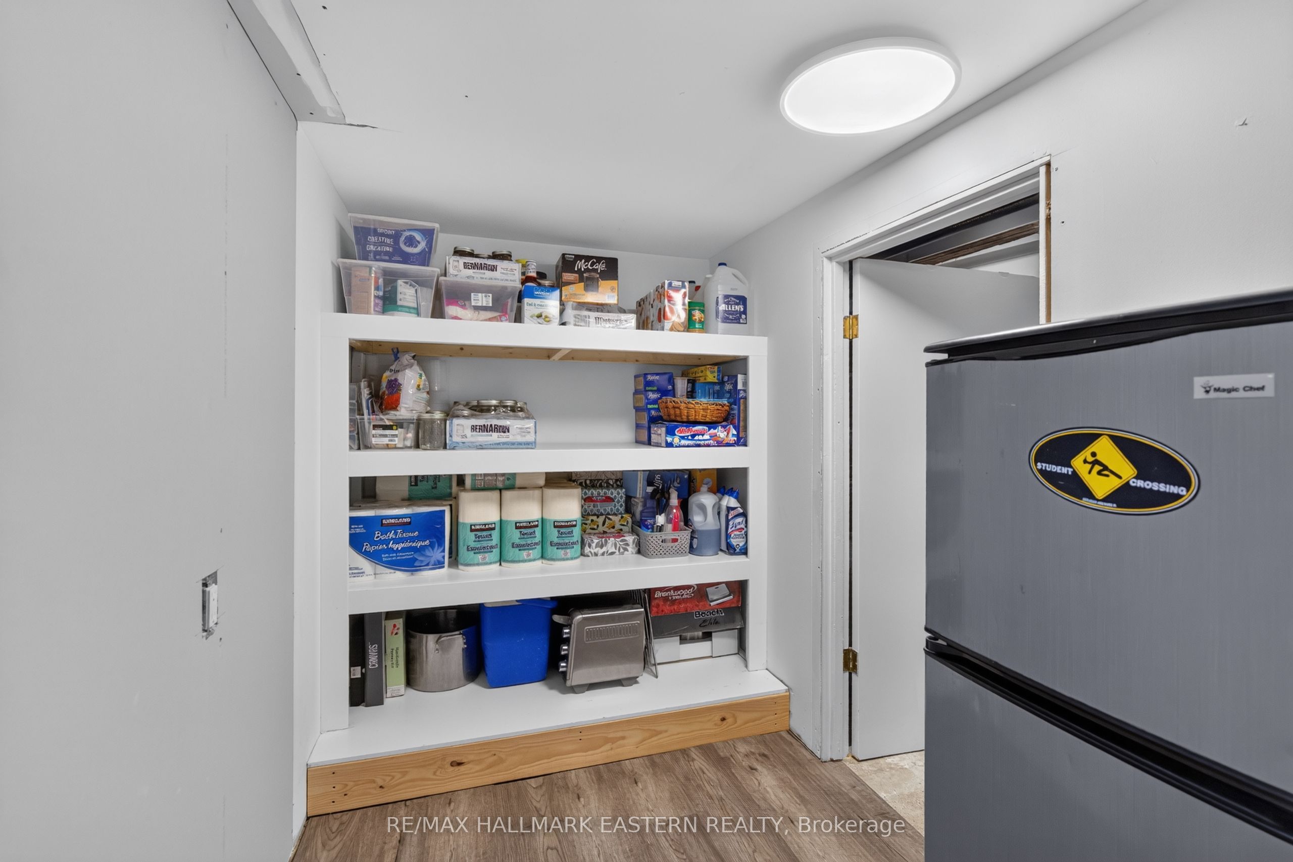 563 Howden Street Property Photo 31