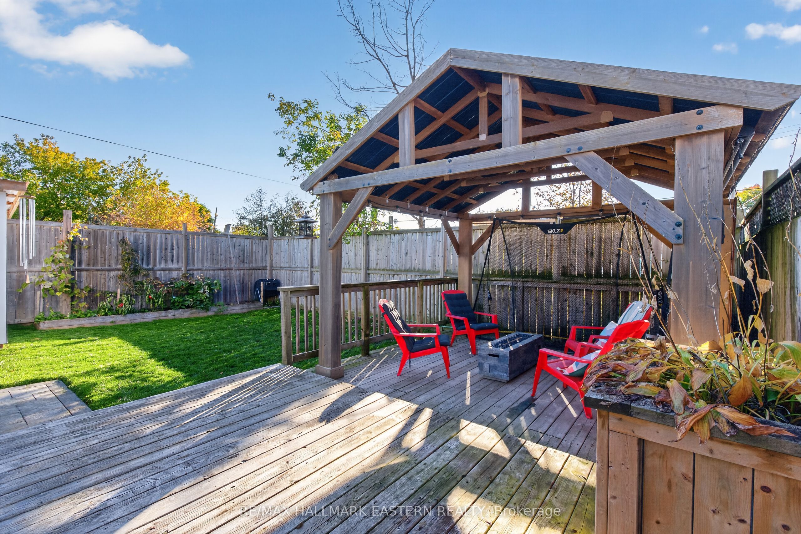 563 Howden Street Property Photo 41