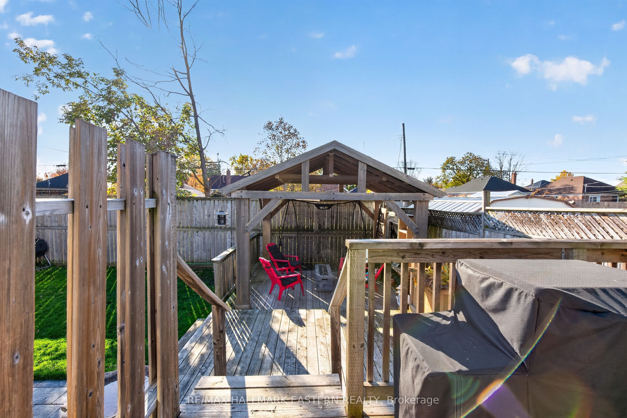 563 Howden Street Property Photo 42