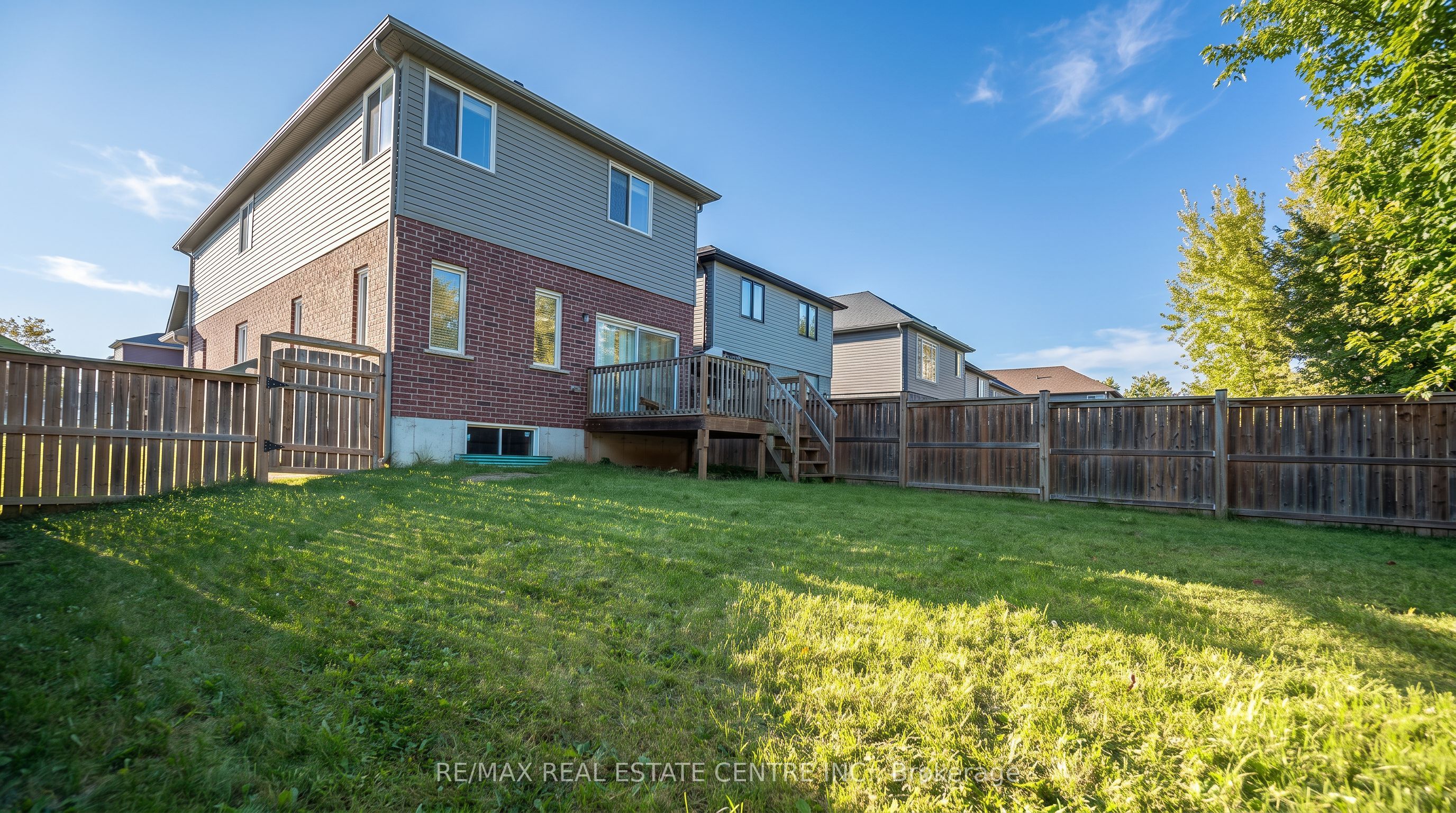 91 Yvonne Crescent Property Photo 44