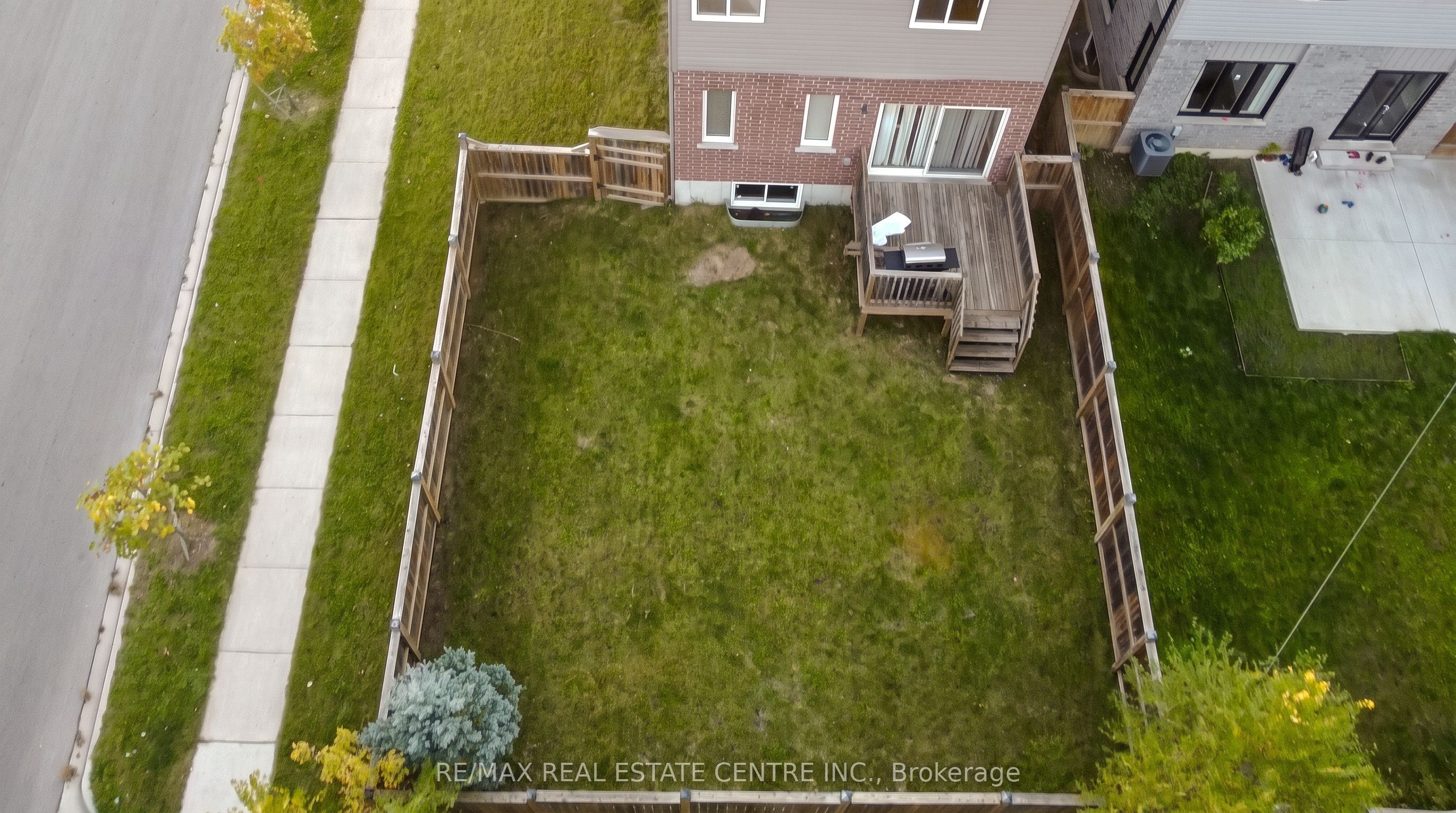 91 Yvonne Crescent Property Photo 45